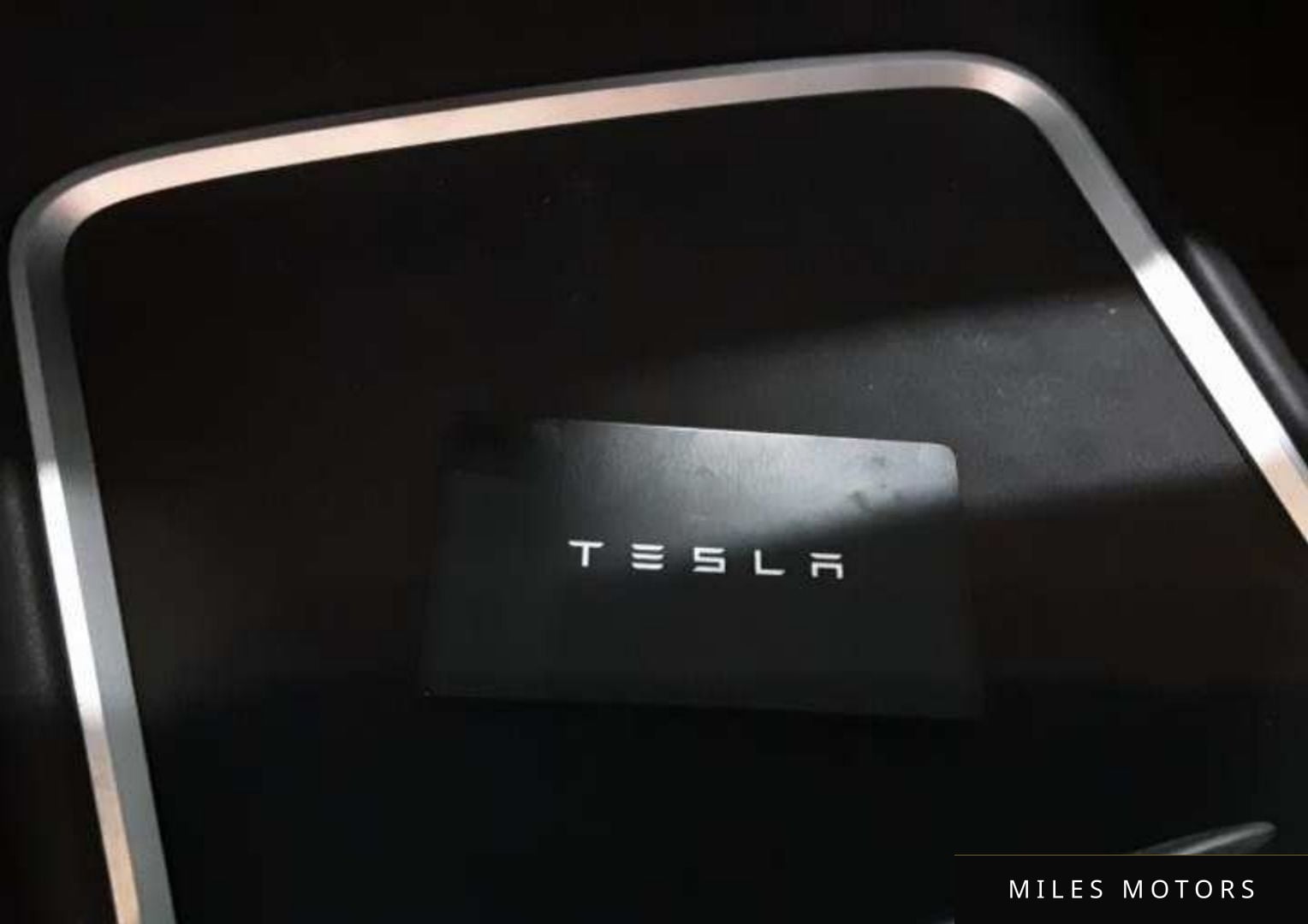 Tesla Model Y 2022 — миниатюра 12
