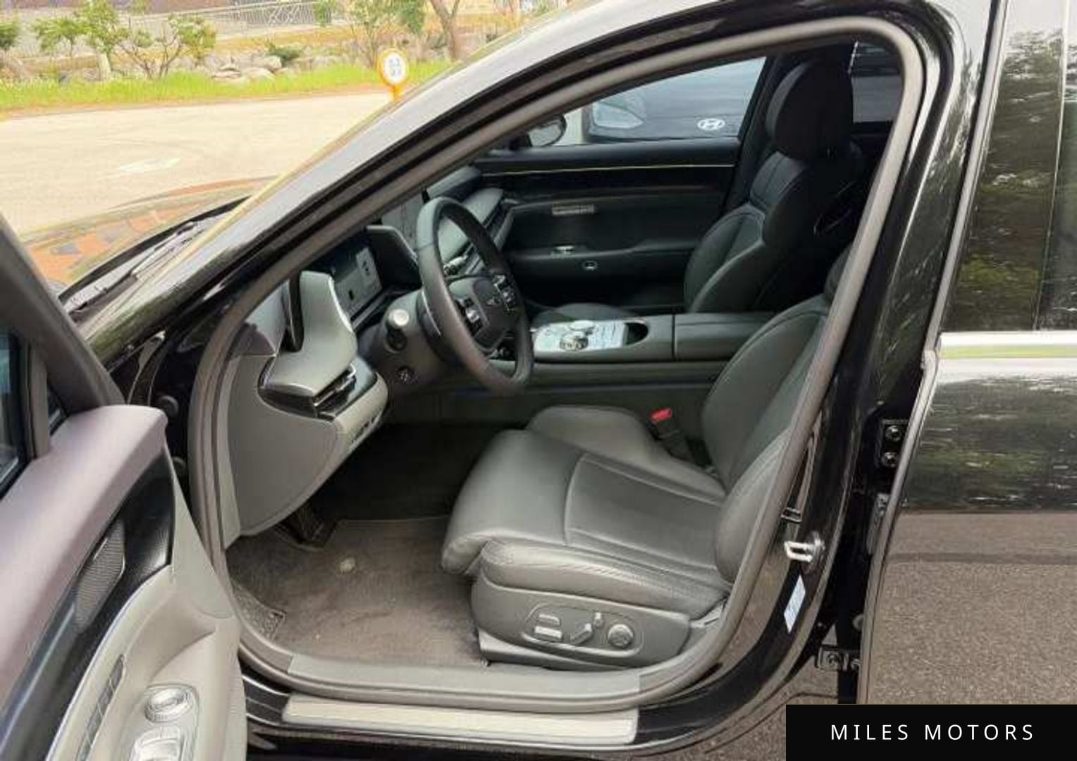 Genesis G90 (RS4) 2023 — миниатюра 4