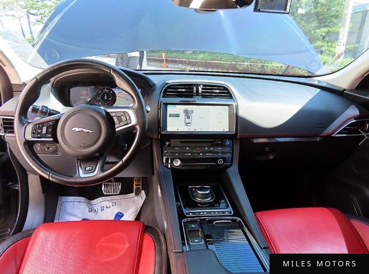 Jaguar F-PACE 2019 — миниатюра 7