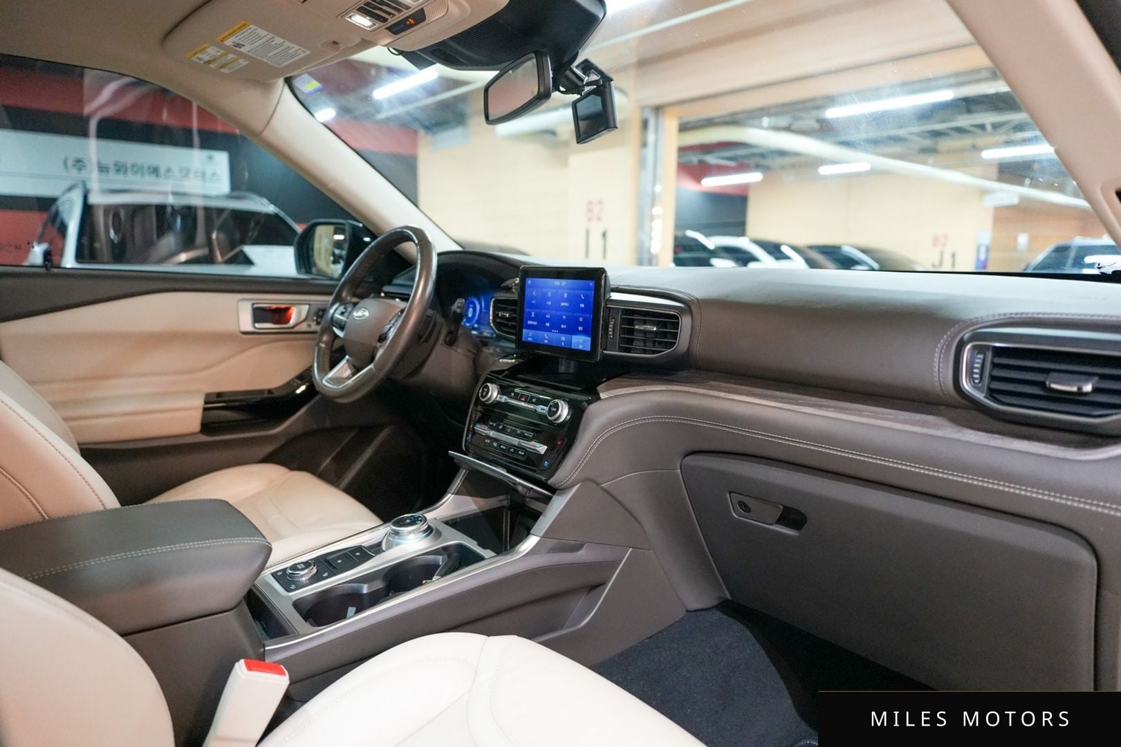 Ford Explorer 2021 — миниатюра 7