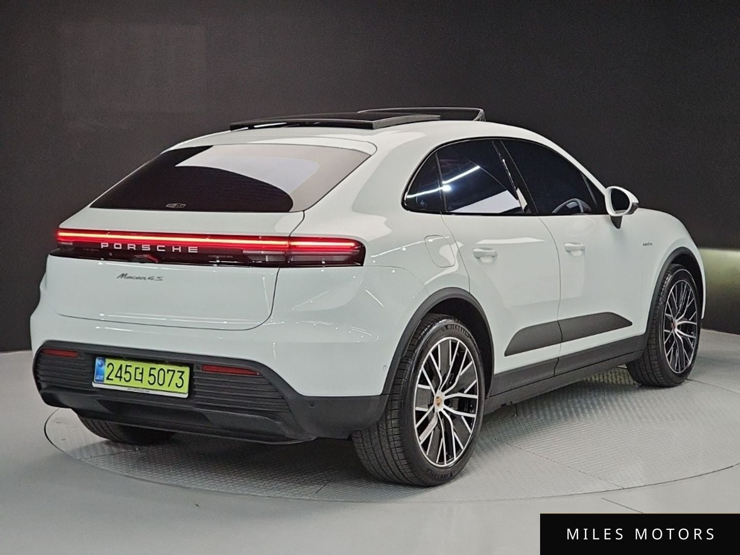 Porsche Macan 2025 — миниатюра 4