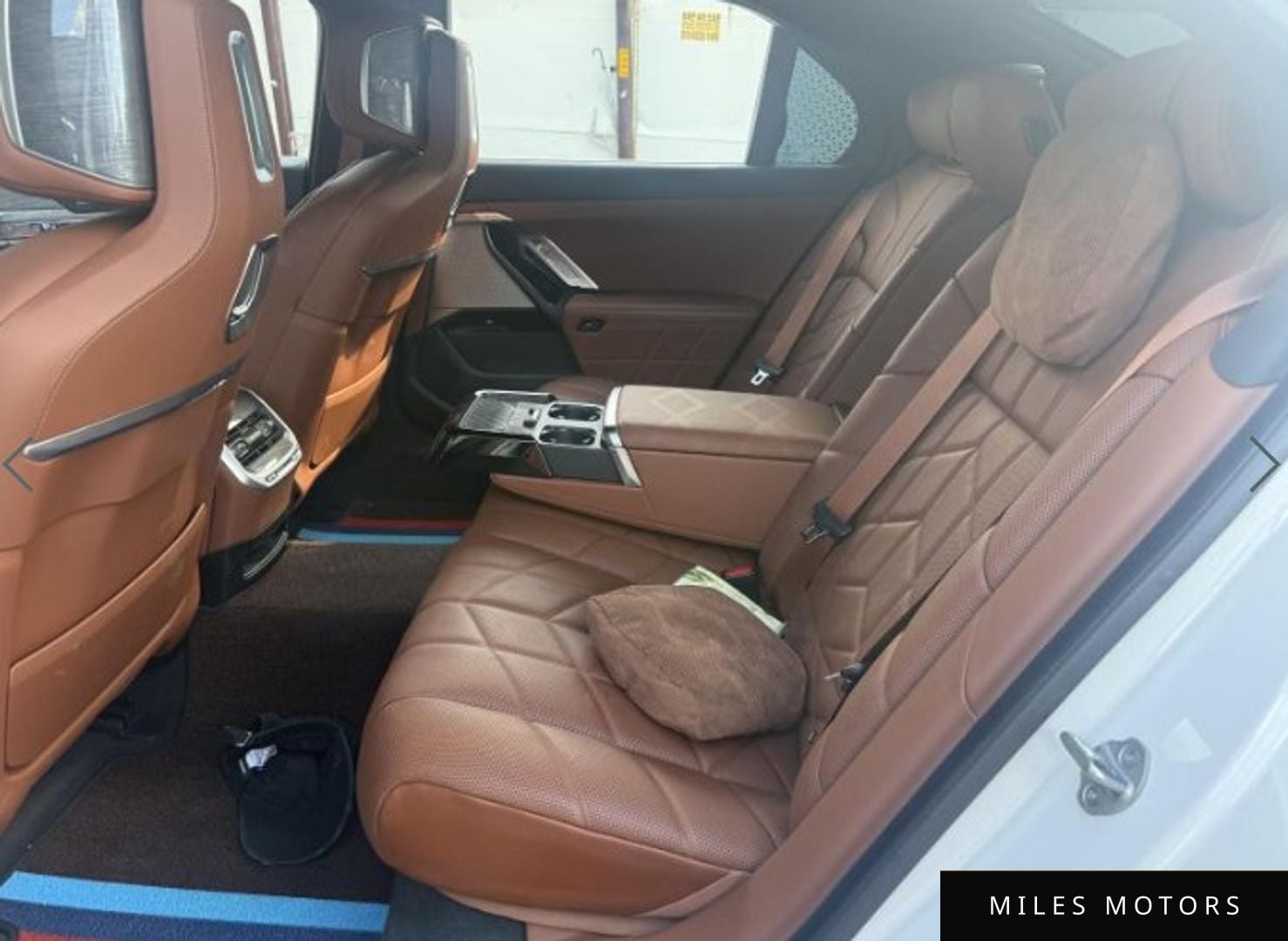 BMW 7 Series (G70) 2024 — миниатюра 11