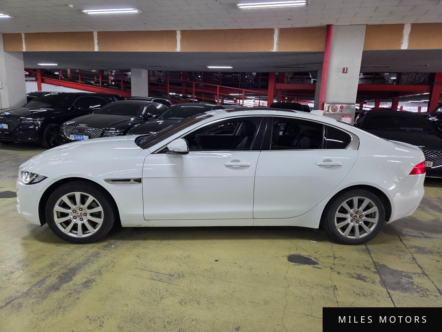 Jaguar XE 2019 — миниатюра 3