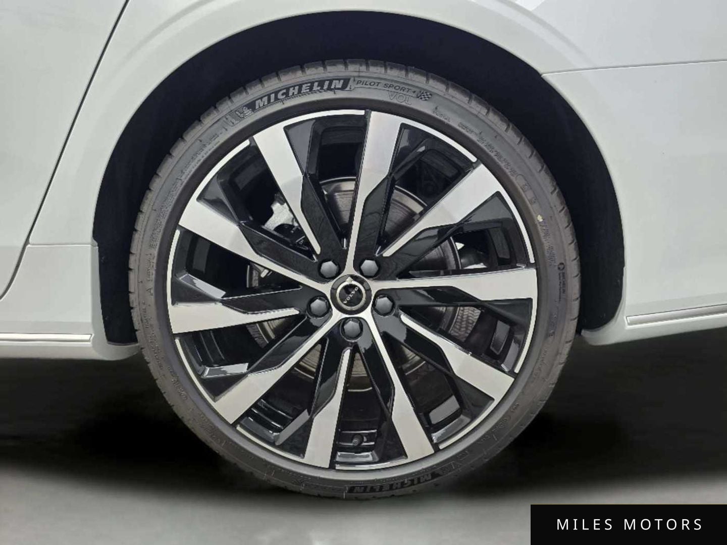 Volvo S90 2026 — миниатюра 8