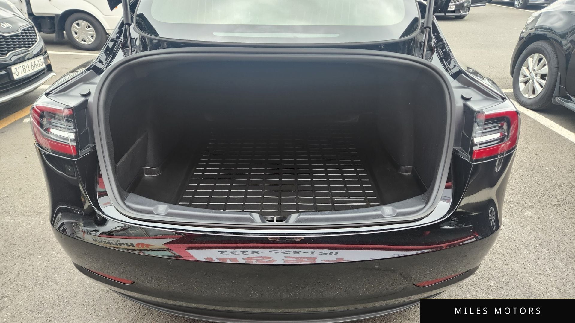 Tesla Model 3 2020 — миниатюра 5