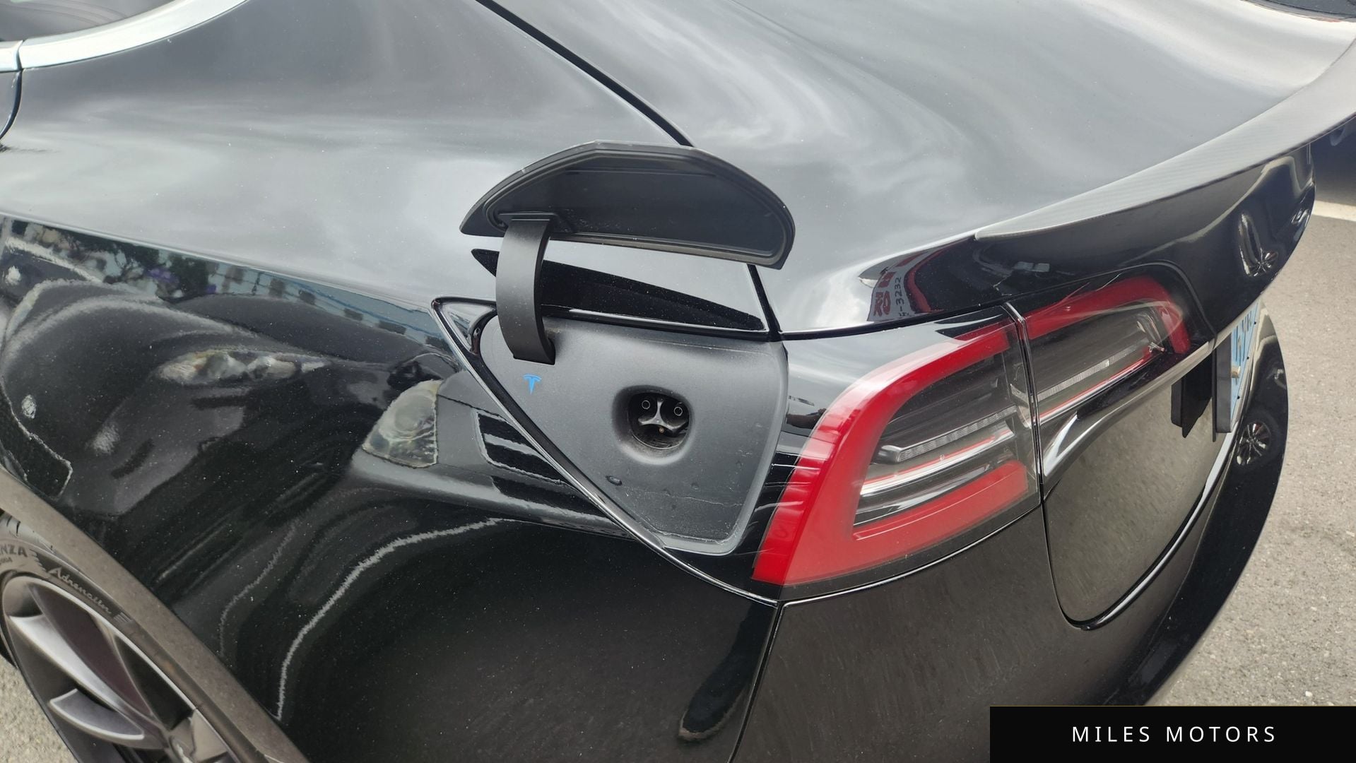 Tesla Model 3 2020 — миниатюра 6