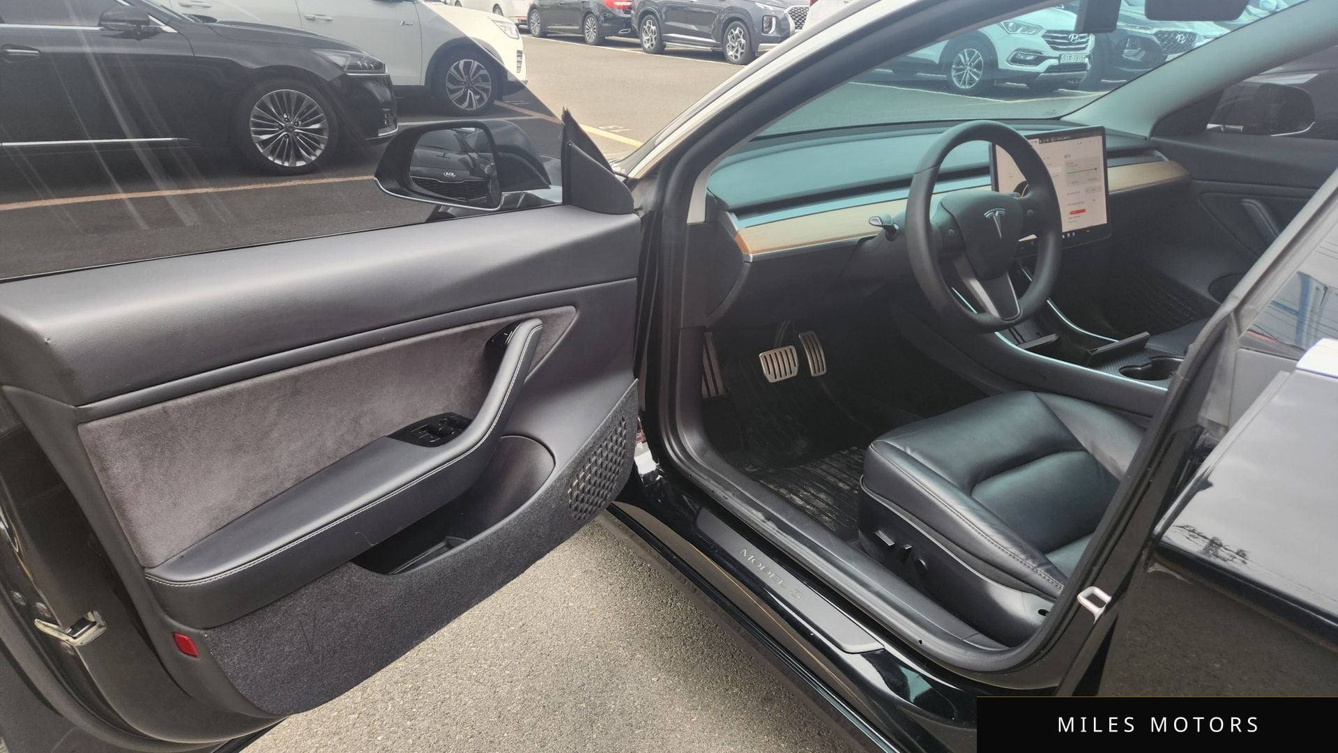 Tesla Model 3 2020 — миниатюра 12