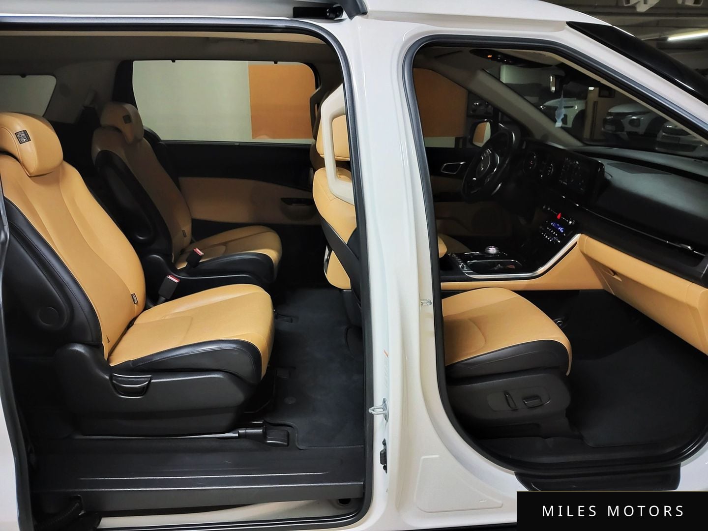 Kia Carnival 2023 — миниатюра 12