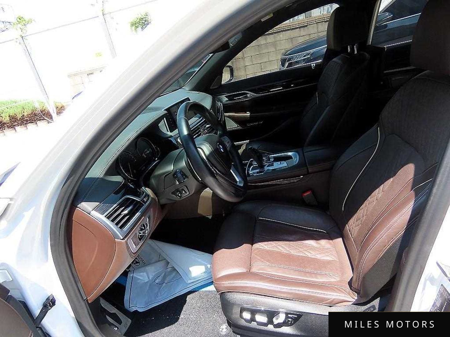 BMW 7 Series (G11) 2018 — миниатюра 5