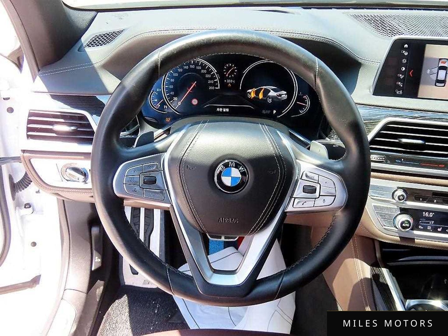 BMW 7 Series (G11) 2018 — миниатюра 8
