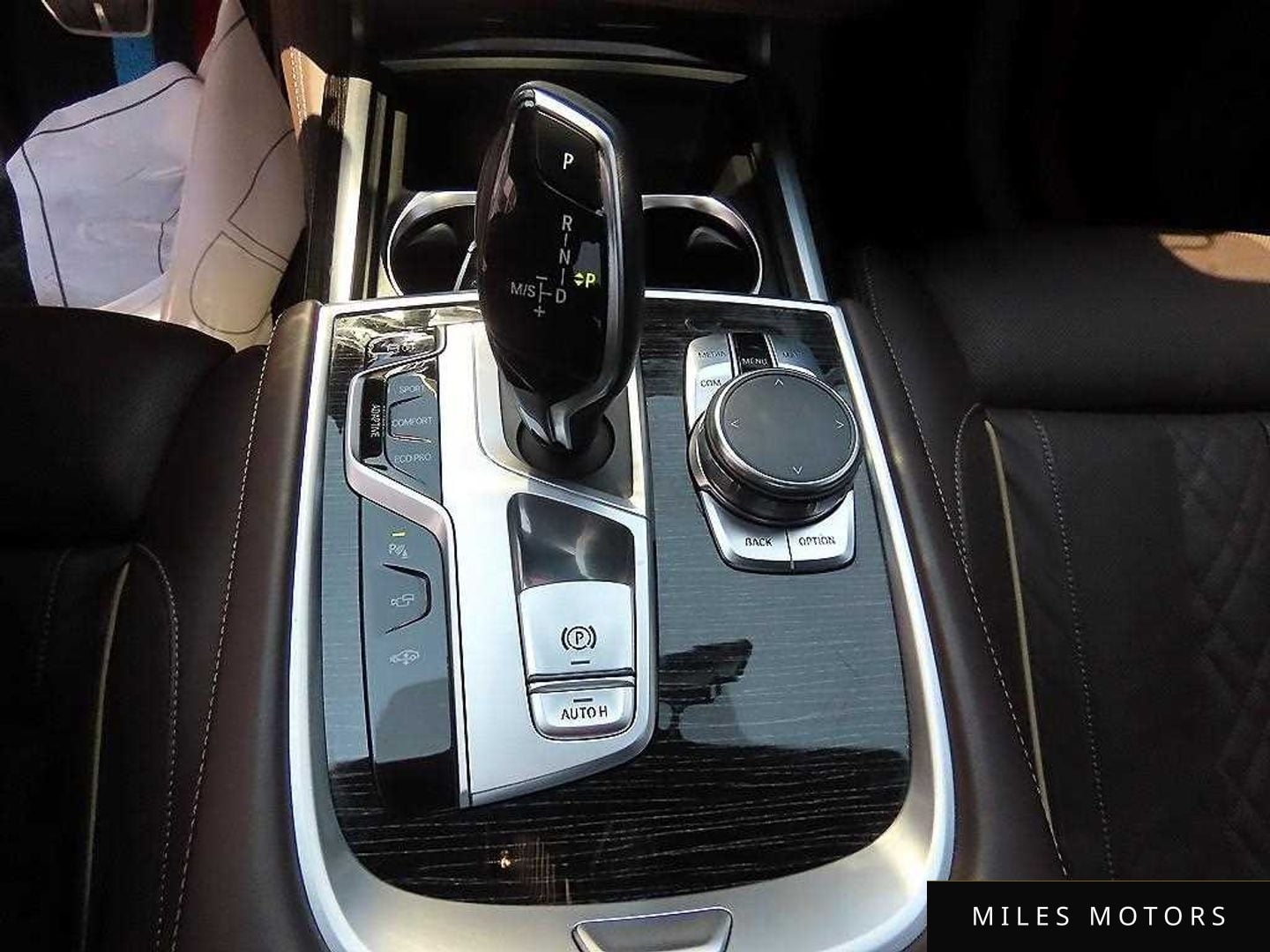 BMW 7 Series (G11) 2018 — миниатюра 11