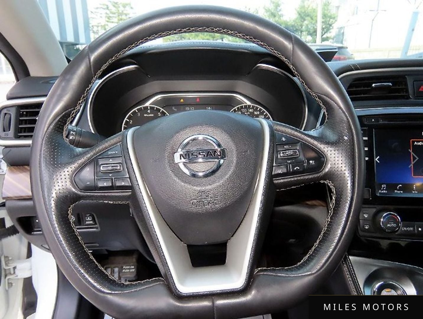 Nissan Maxima 2016 — миниатюра 8