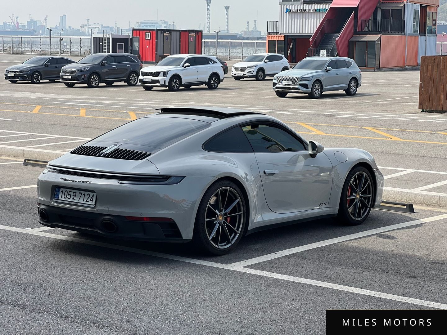 Porsche 911 (992) 2023 — миниатюра 10