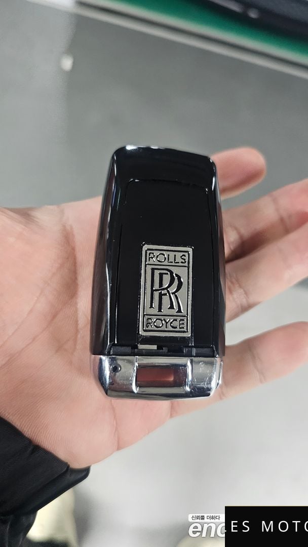 Rolls-Royce Ghost 2015 — миниатюра 12