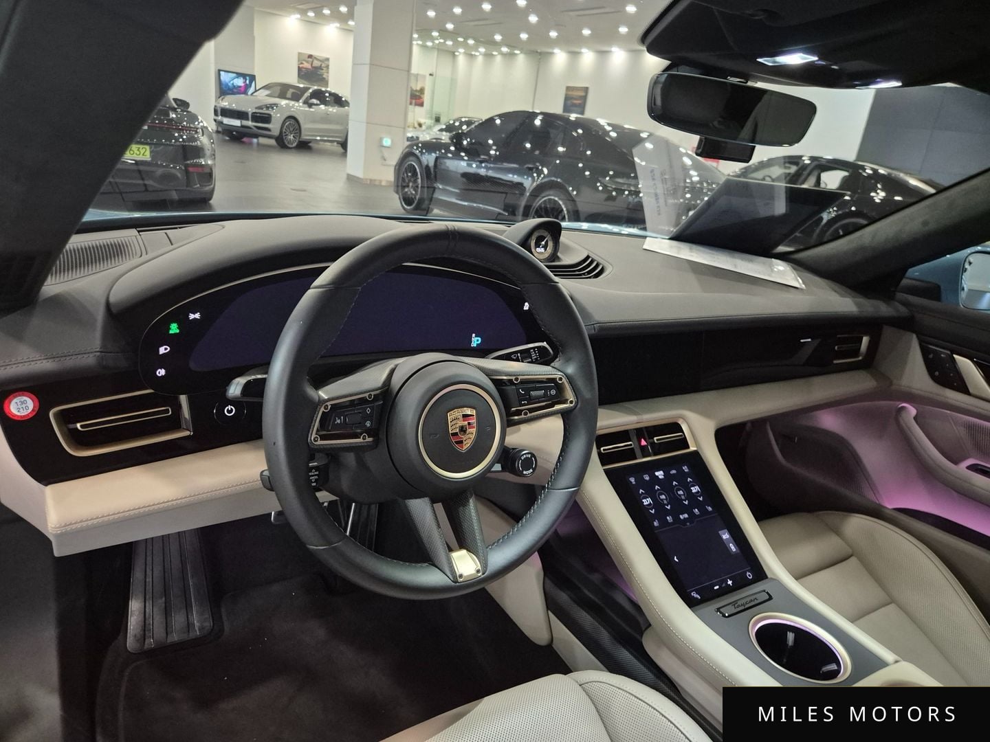 Porsche Taycan 2023 — миниатюра 7