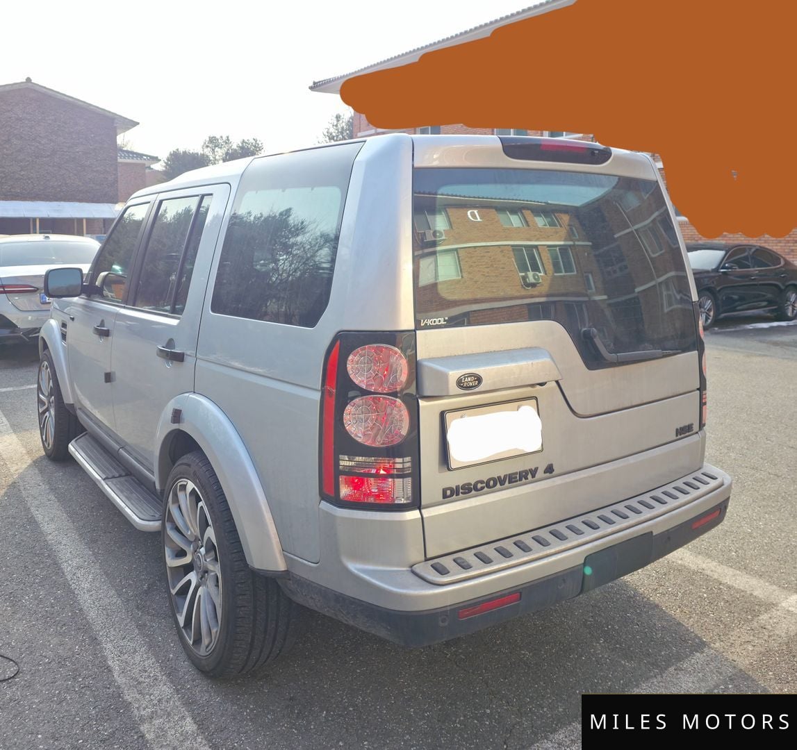 Land Rover Discovery 2010 — миниатюра 2