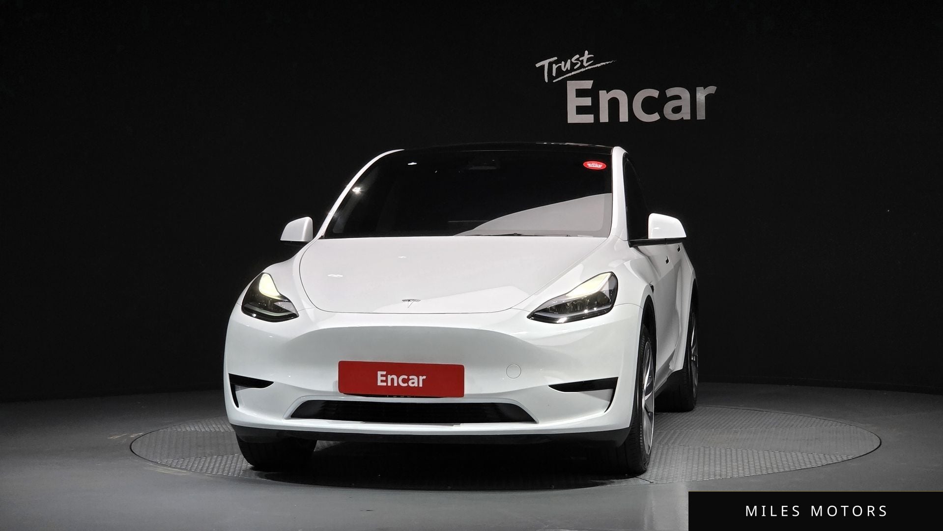 Tesla Model Y 2023 — миниатюра 3