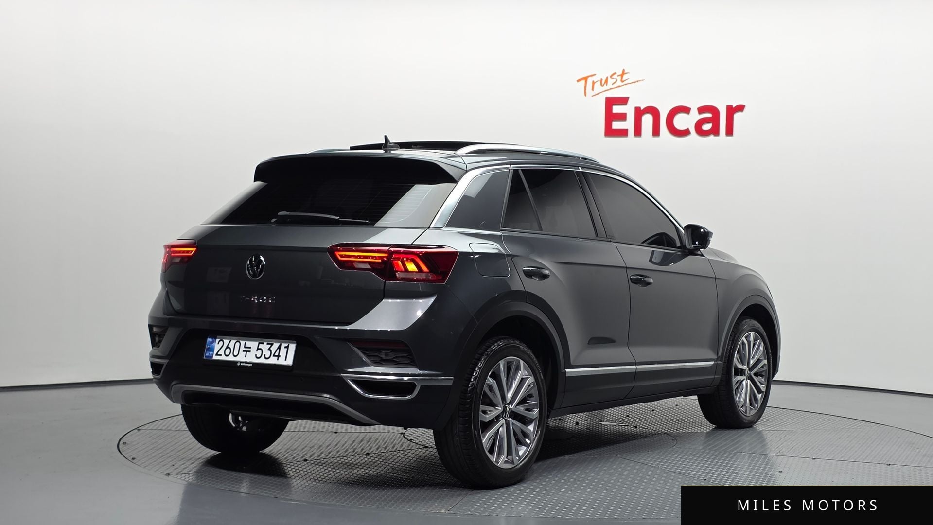 Volkswagen T-Roc 2021 — миниатюра 2