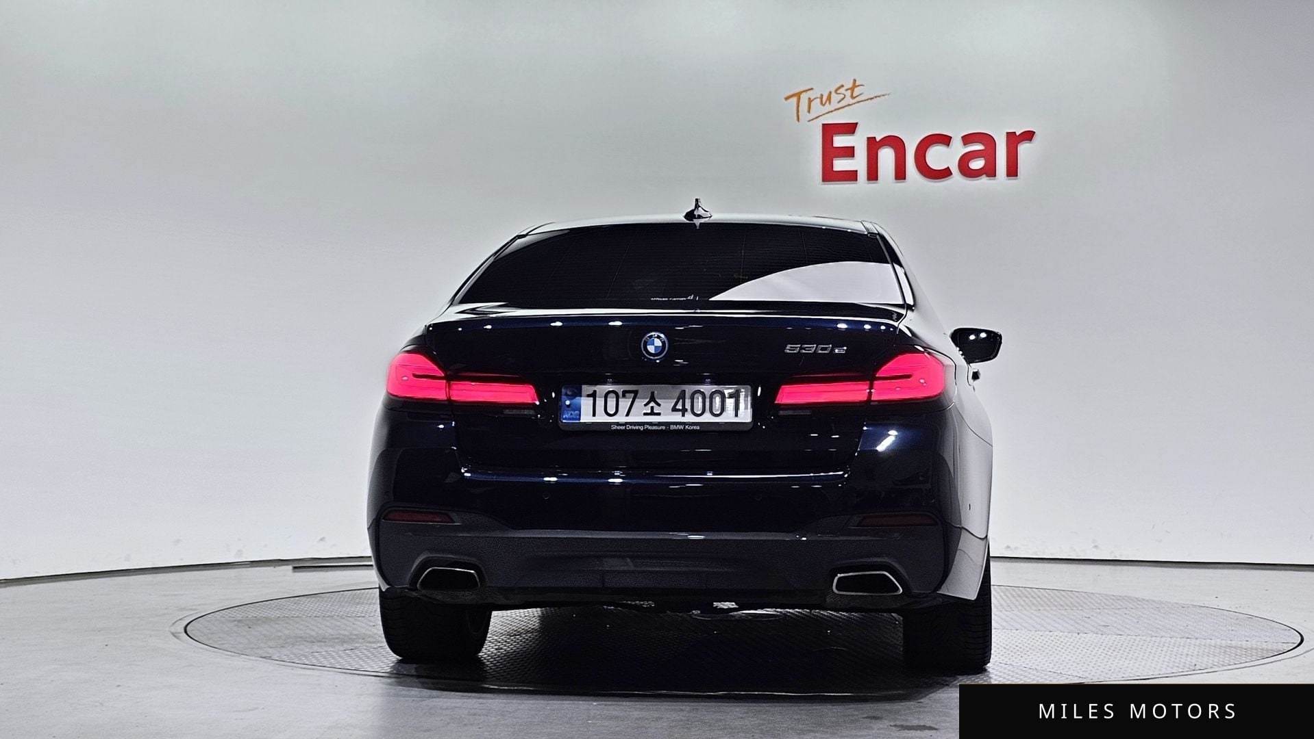 BMW 5 Series (G30) 2022 — миниатюра 4