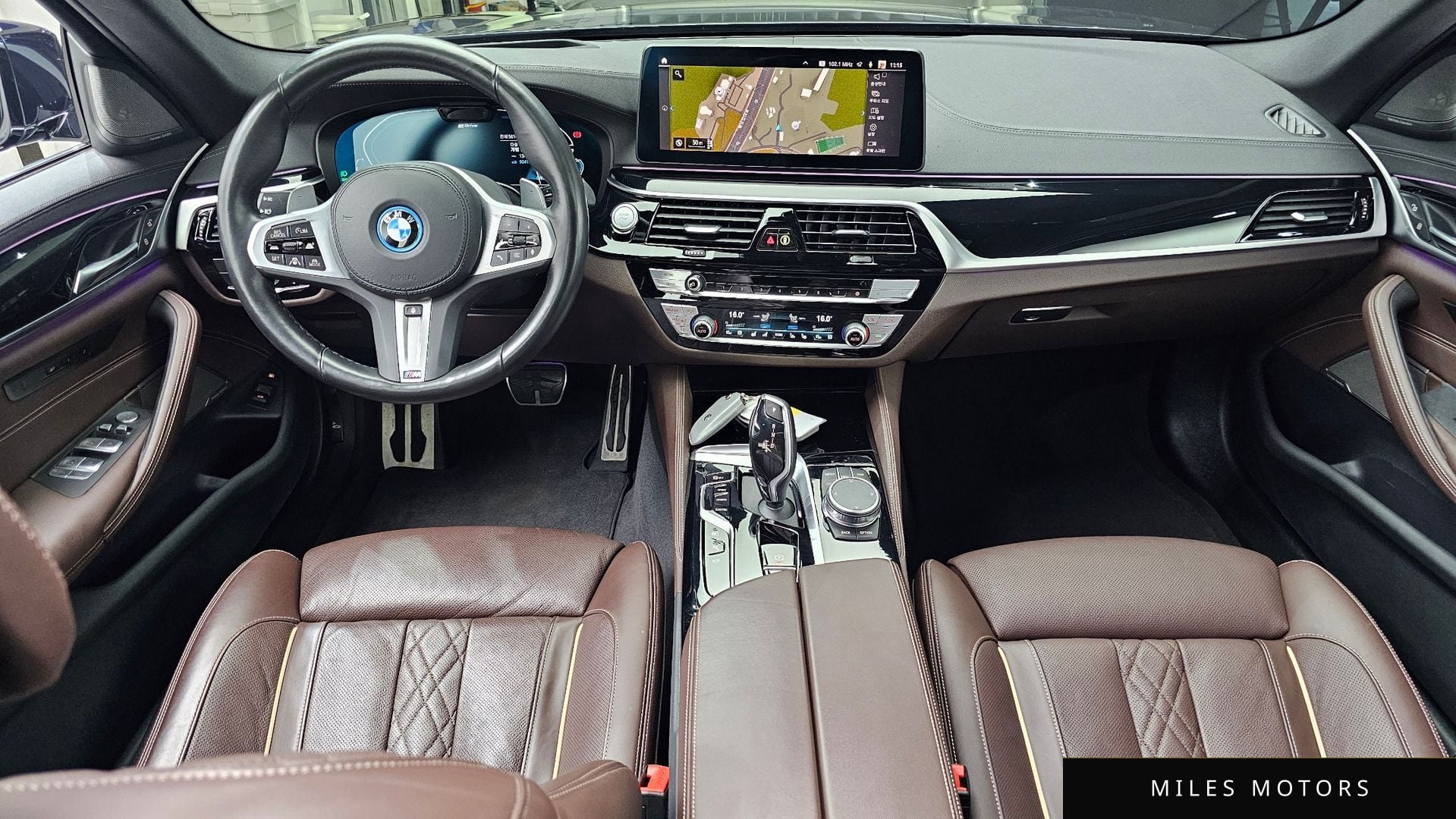 BMW 5 Series (G30) 2022 — миниатюра 10