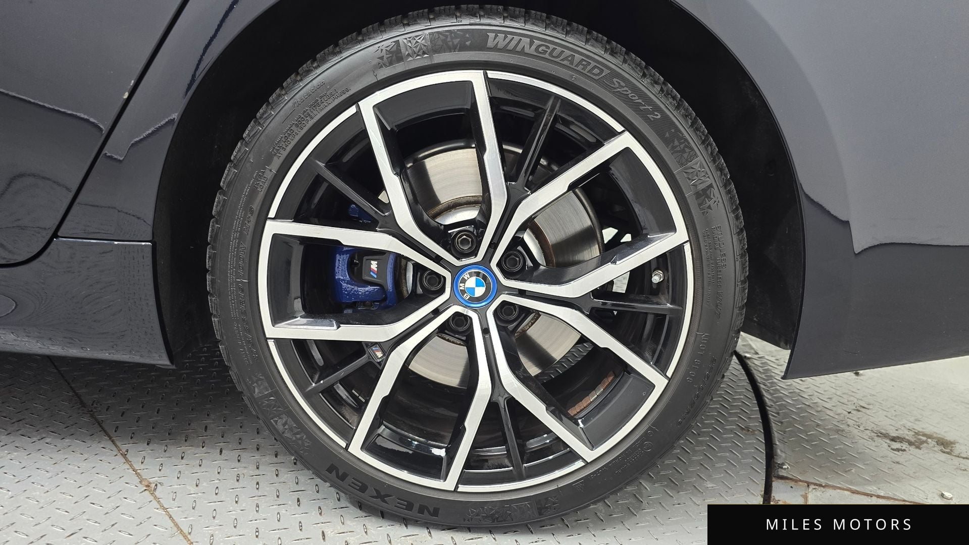 BMW 5 Series (G30) 2022 — миниатюра 7