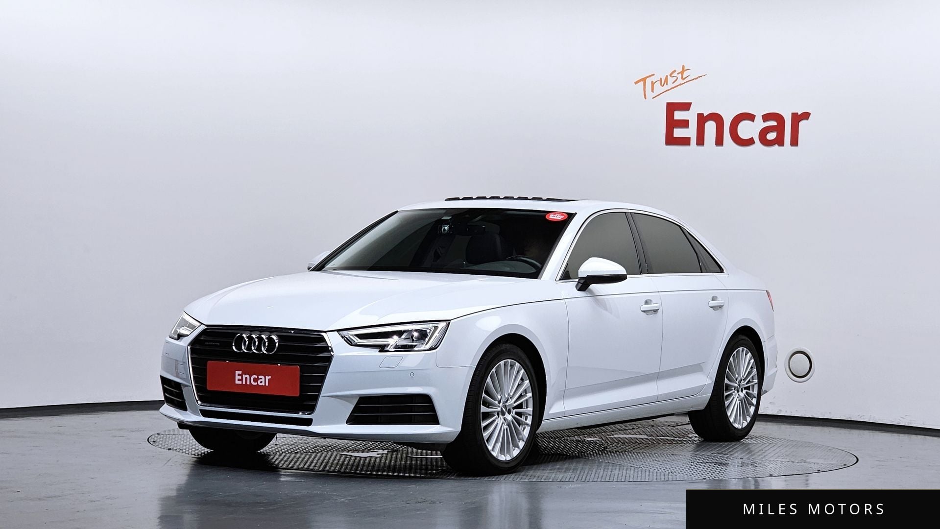 Audi A4 (B9) 2019 — фото 1 из 12