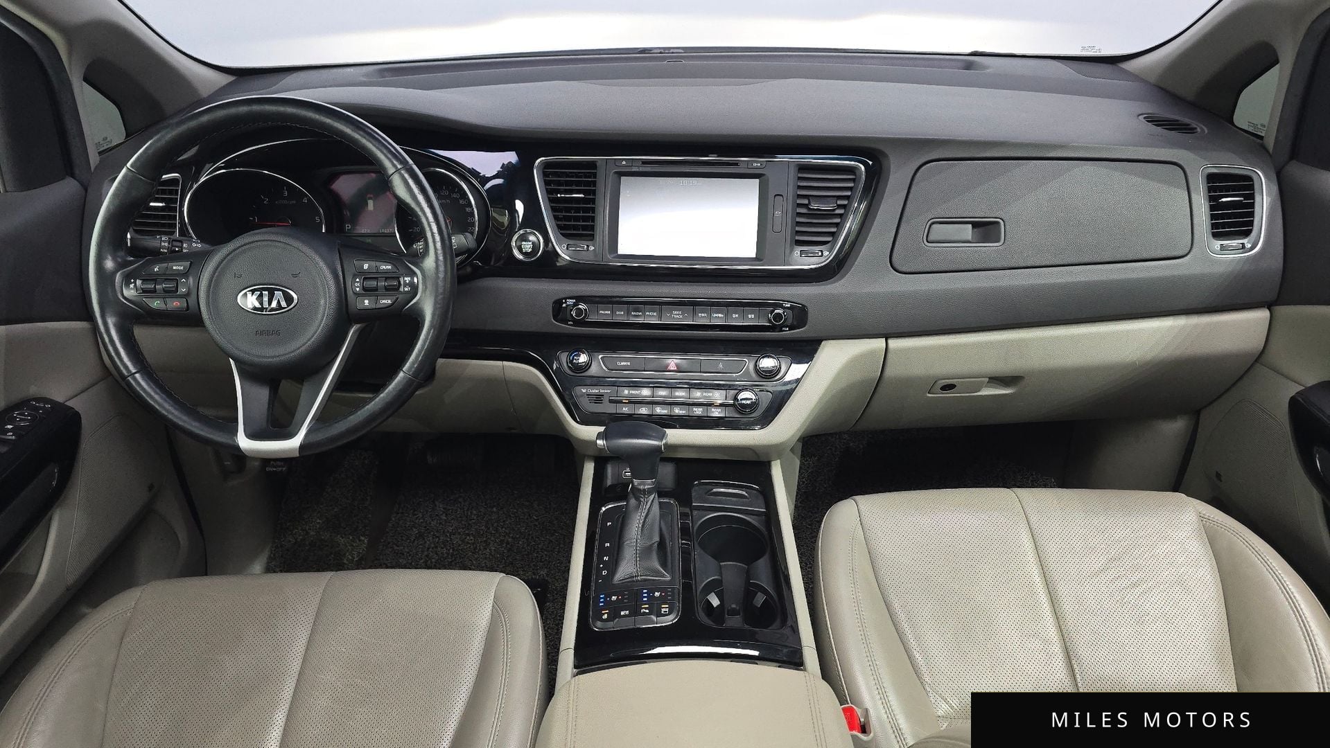 Kia Canival 2017 — миниатюра 10