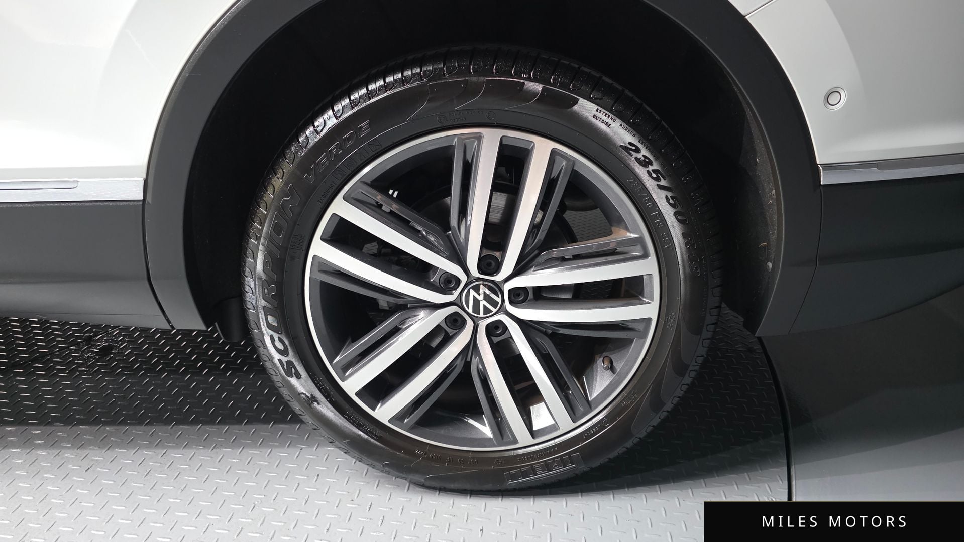 Volkswagen Tiguan 2023 — миниатюра 7