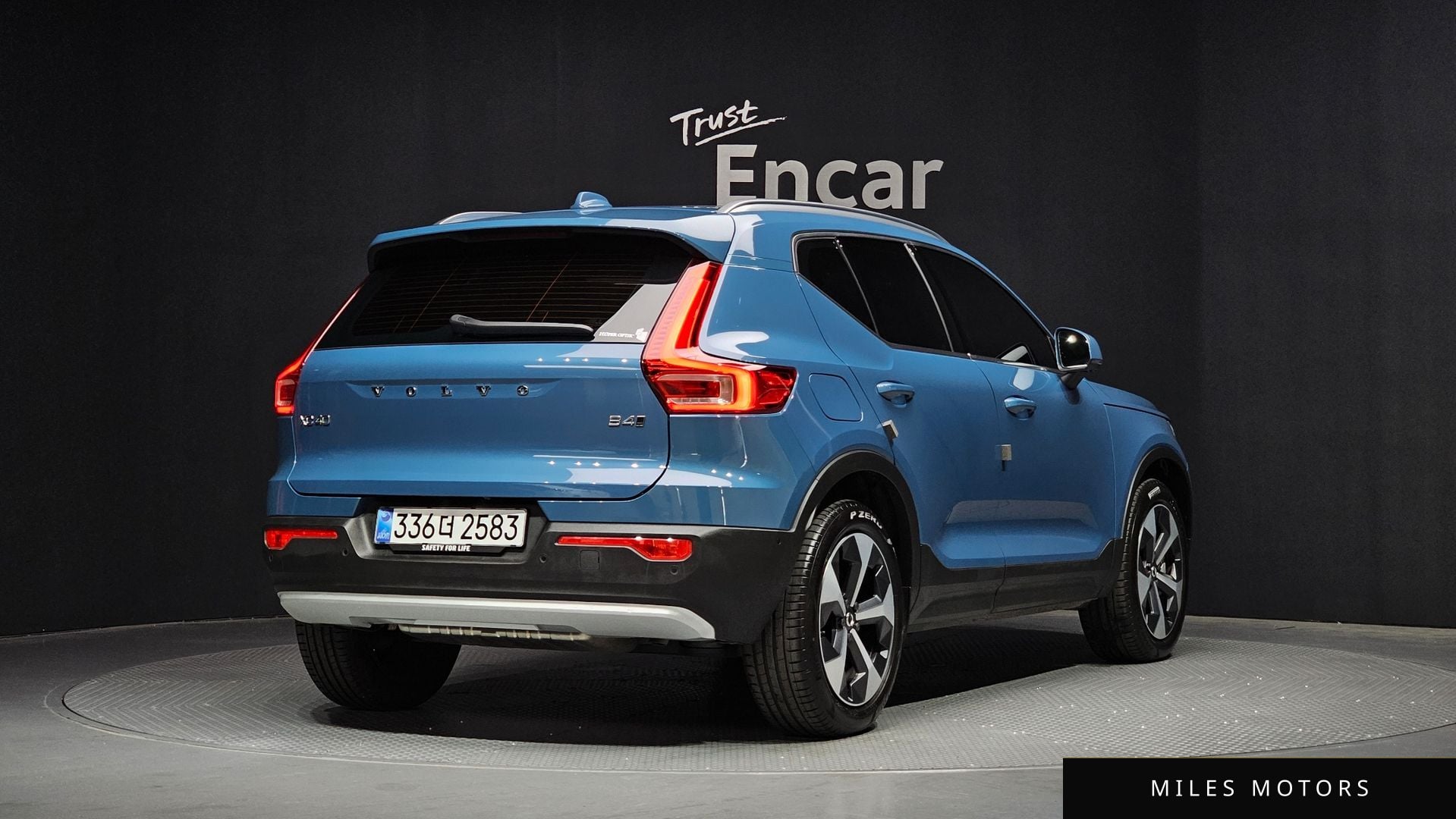 Volvo XC40 2025 — миниатюра 2