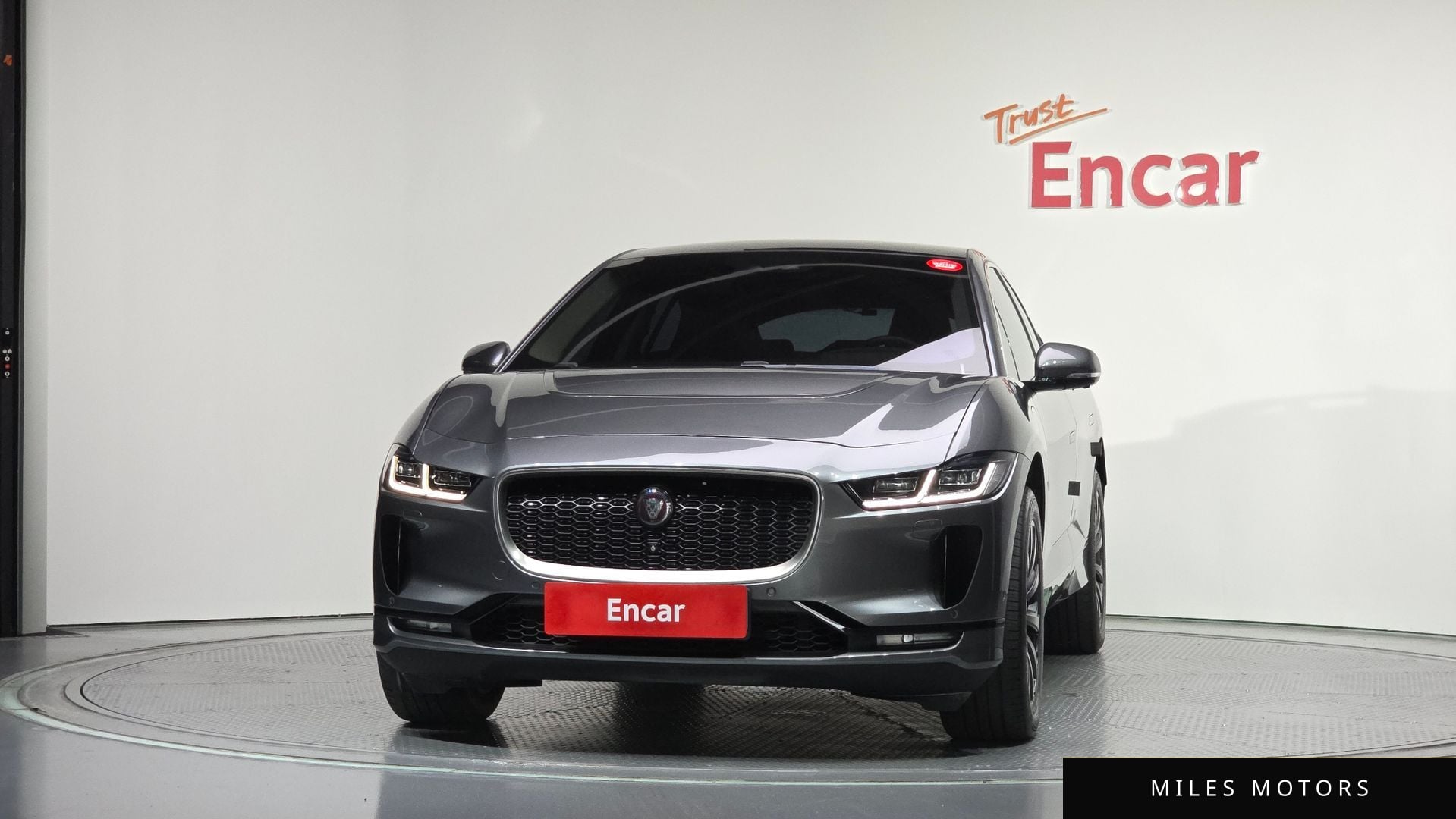 Jaguar I-PACE 2019 — миниатюра 3