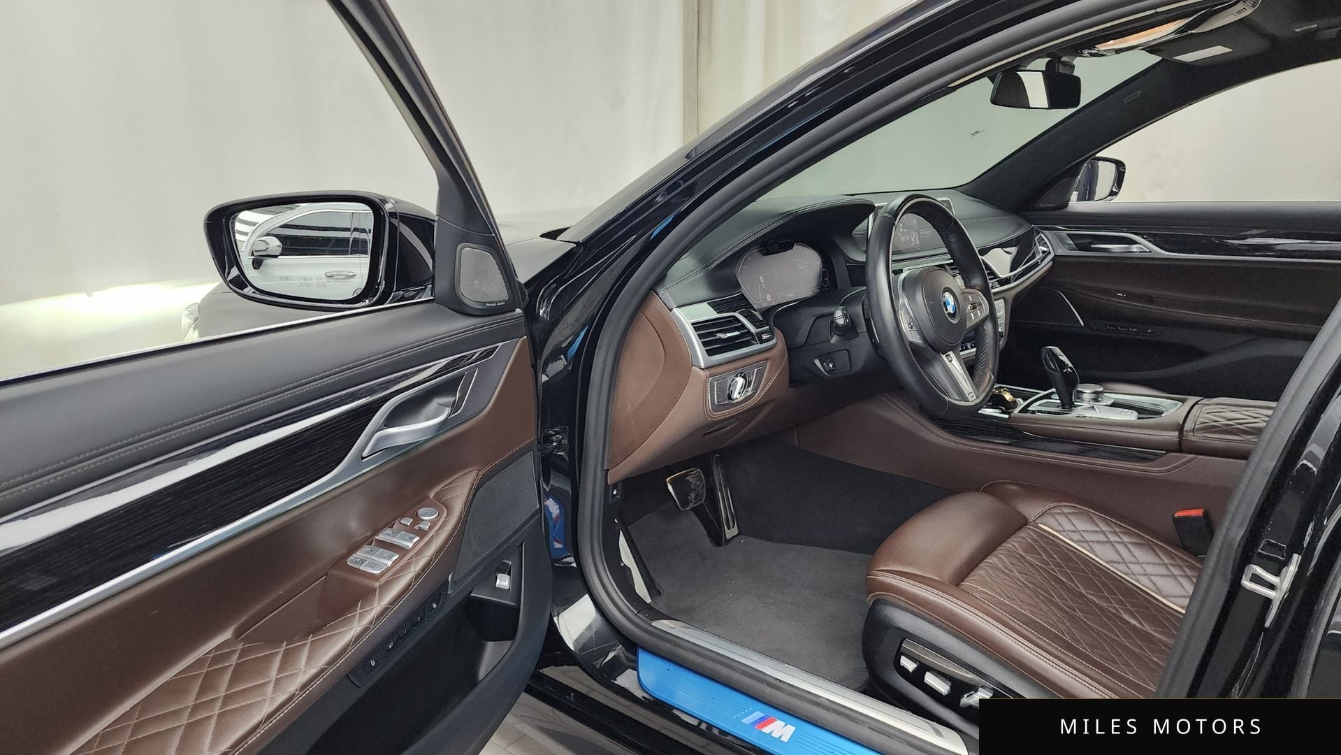 BMW 7 Series (G11) 2021 — миниатюра 12