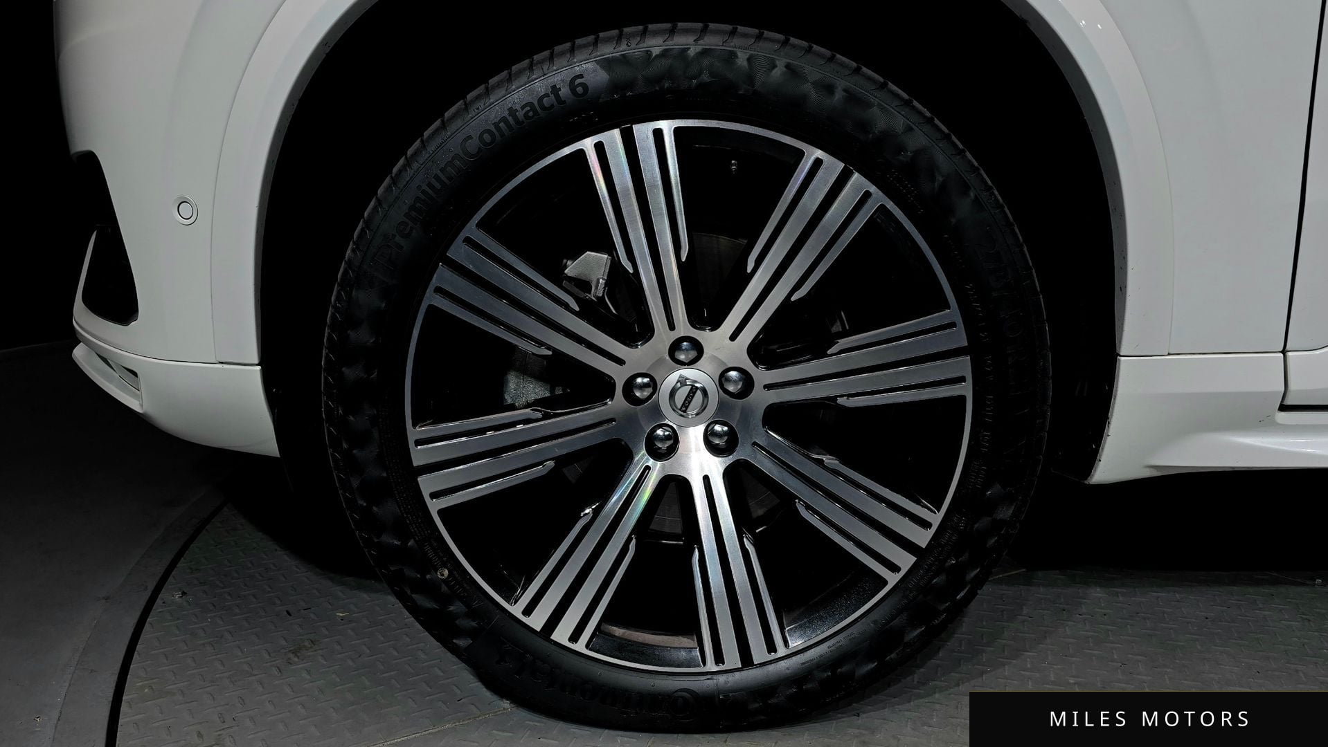 Volvo XC90 2025 — миниатюра 5