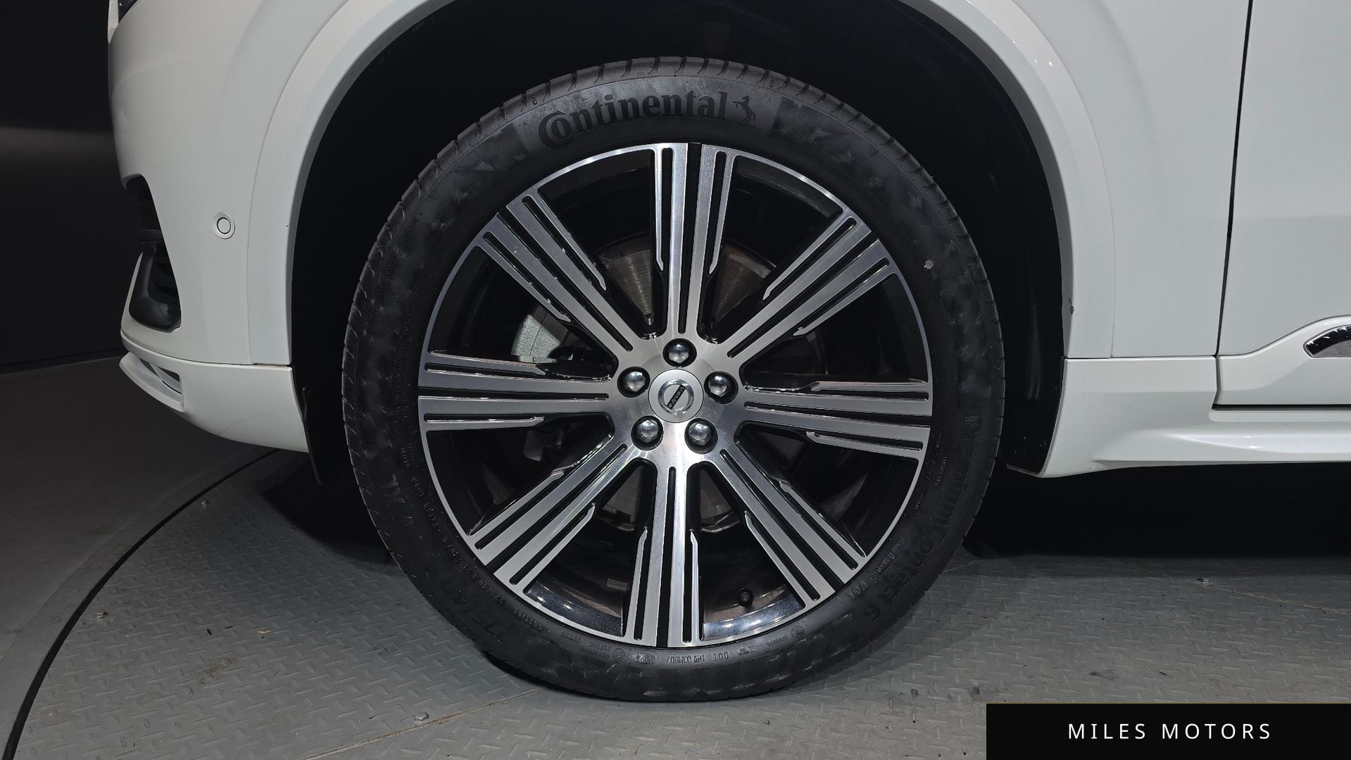 Volvo XC90 2025 — миниатюра 5