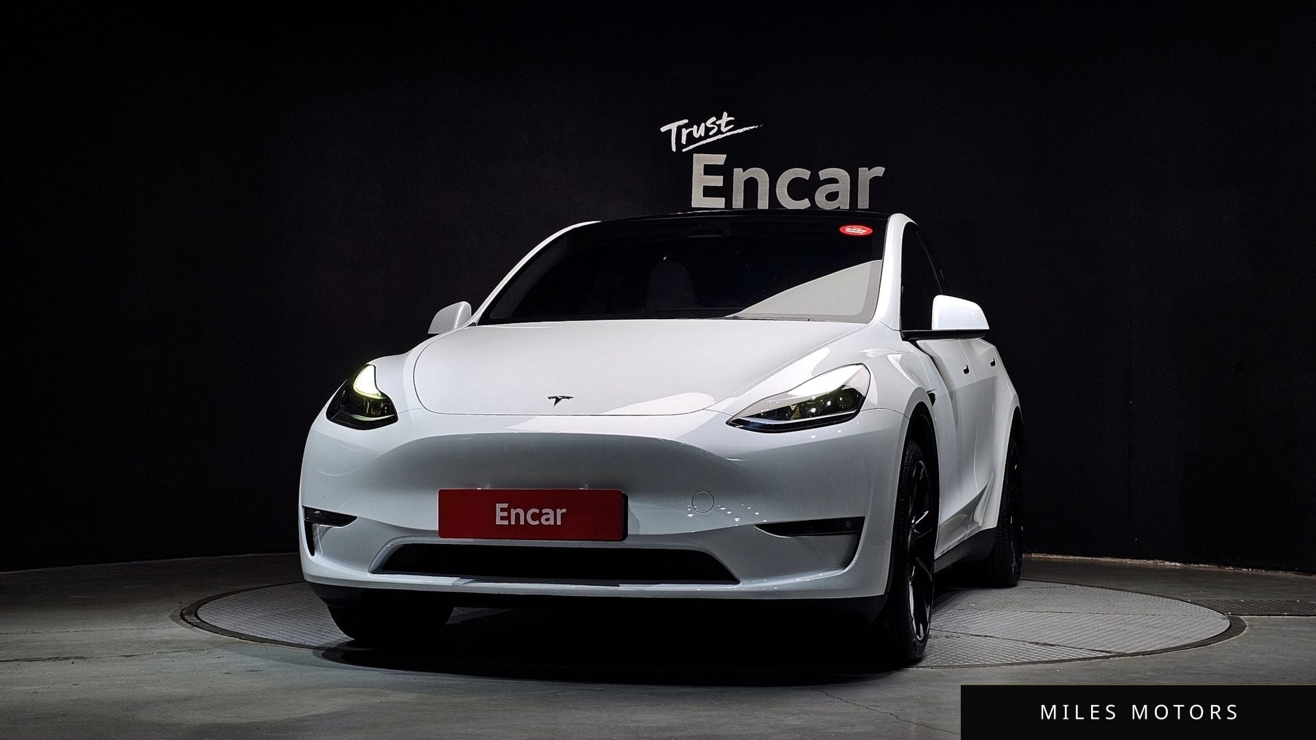 Tesla Model Y 2024 — миниатюра 3