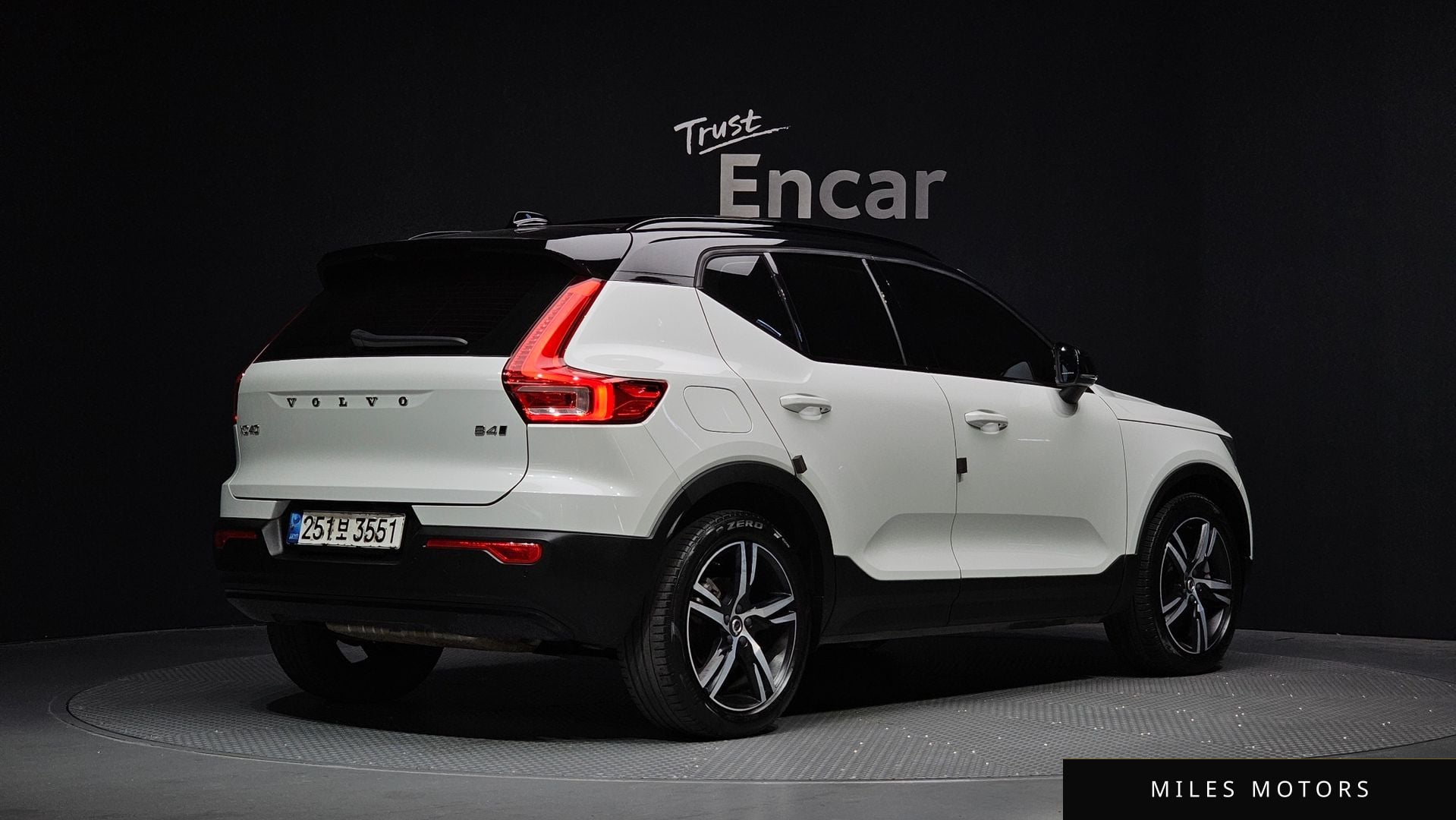 Volvo XC40 2021 — миниатюра 2