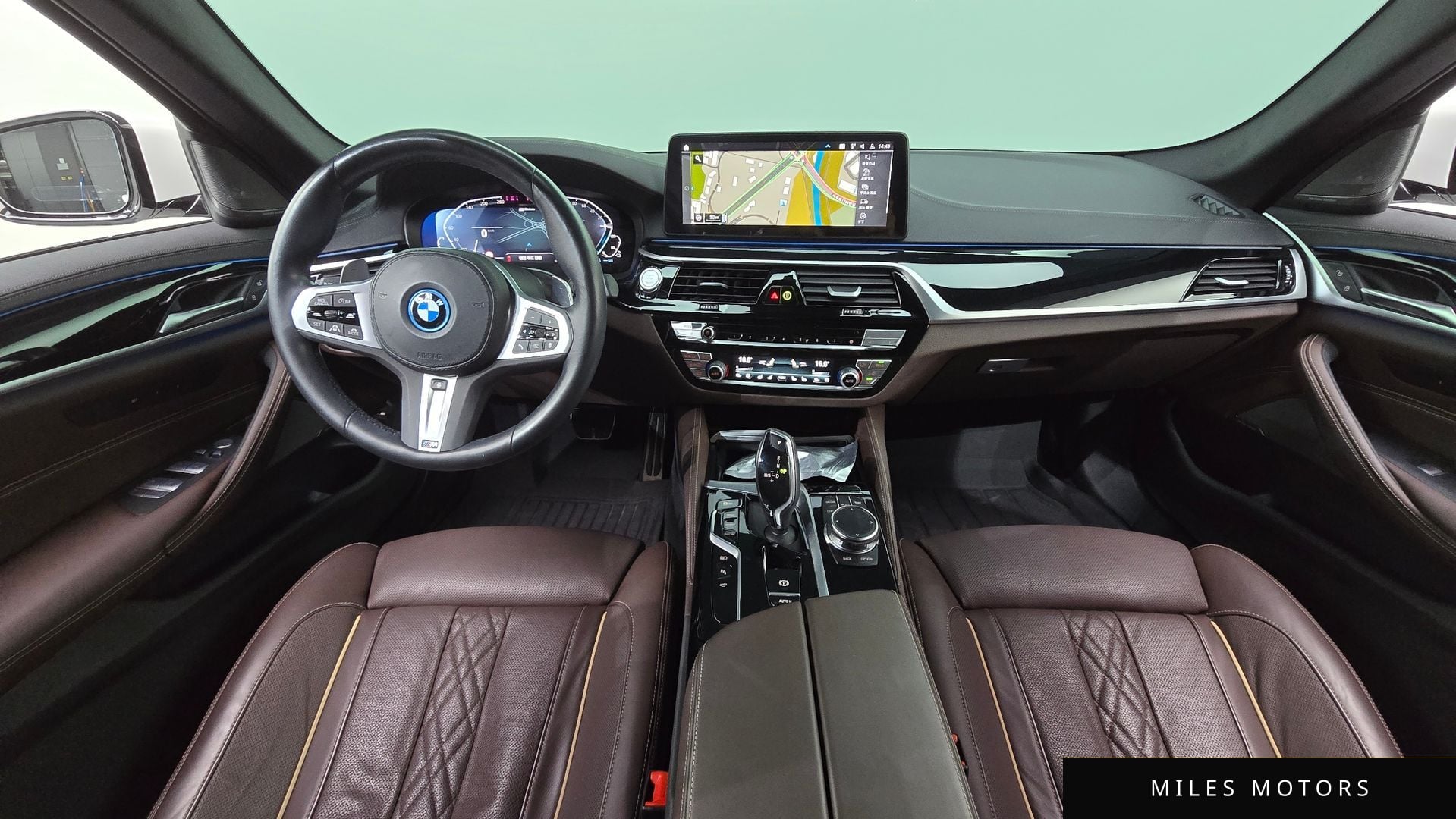 BMW 5 Series (G30) 2023 — миниатюра 10