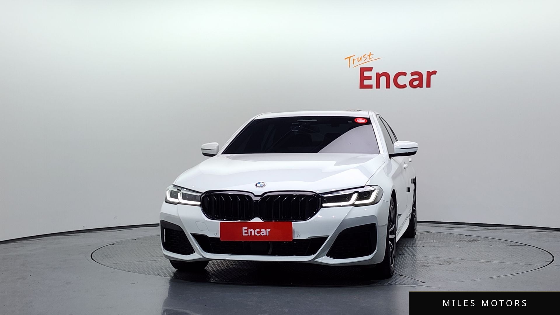 BMW 5 Series (G30) 2021 — миниатюра 3