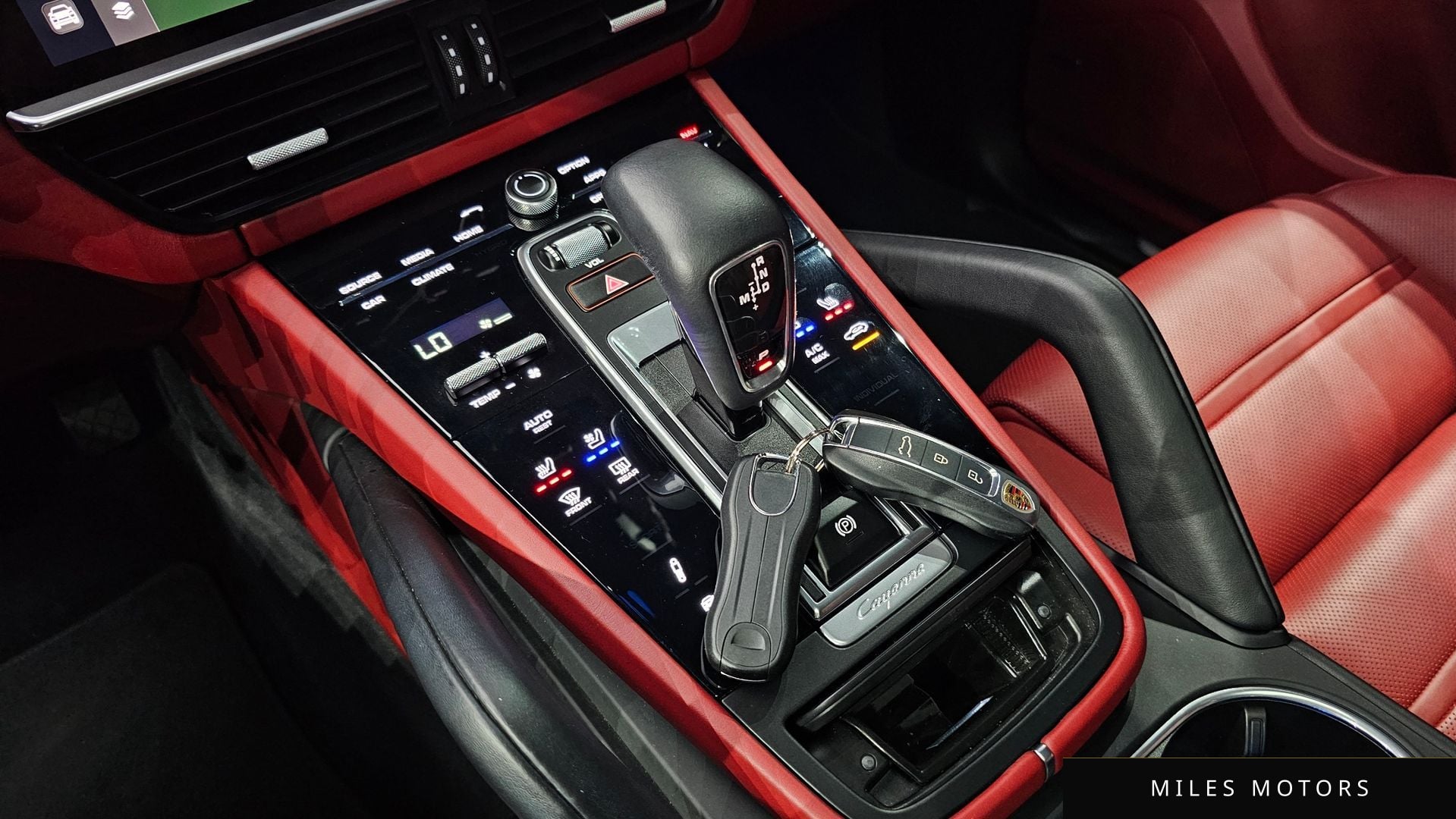 Porsche Cayenne 2022 — миниатюра 9