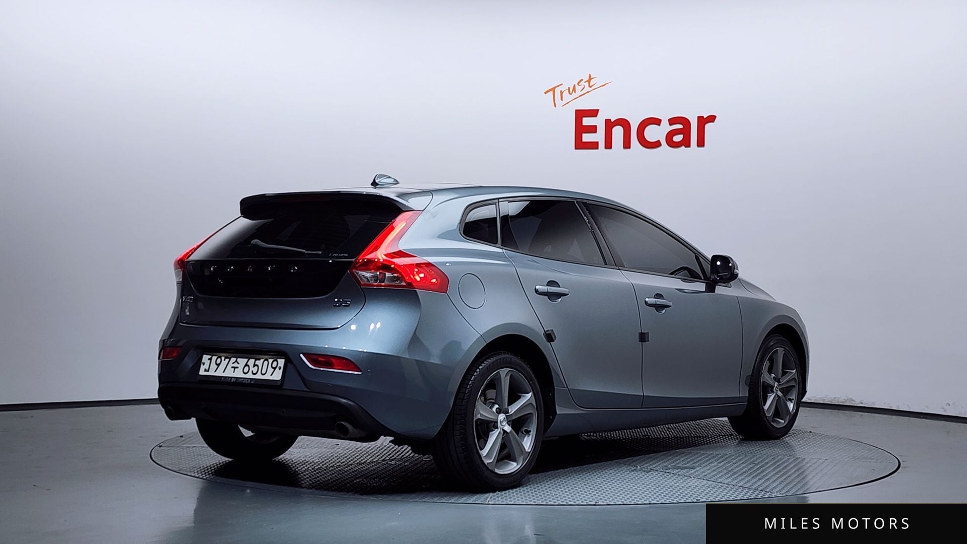 Volvo V40 2018 — миниатюра 2
