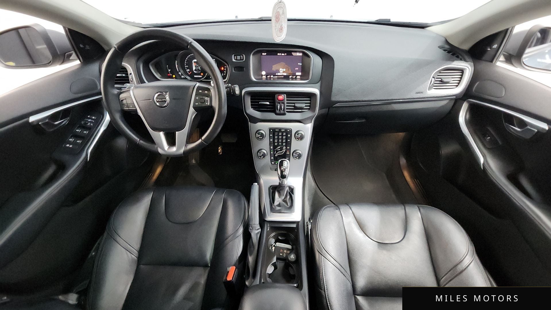 Volvo V40 2018 — миниатюра 10