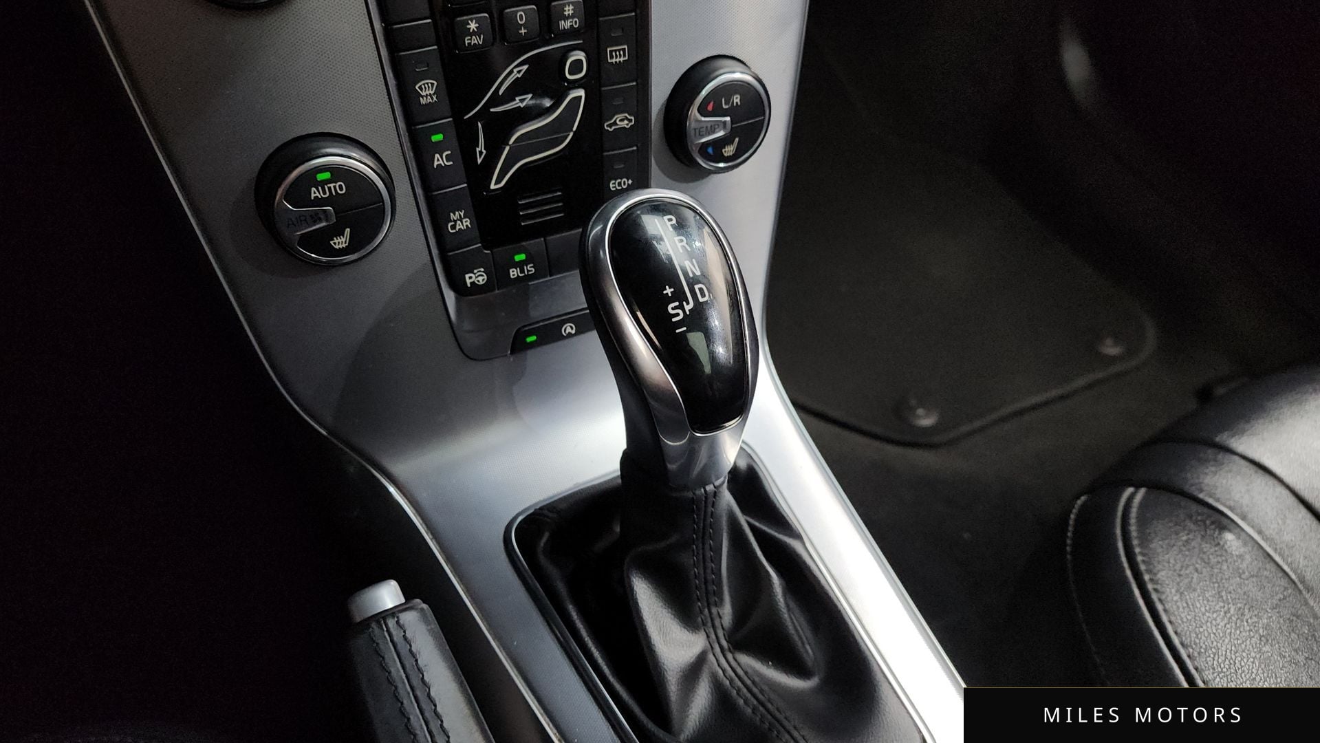 Volvo V40 2018 — миниатюра 12