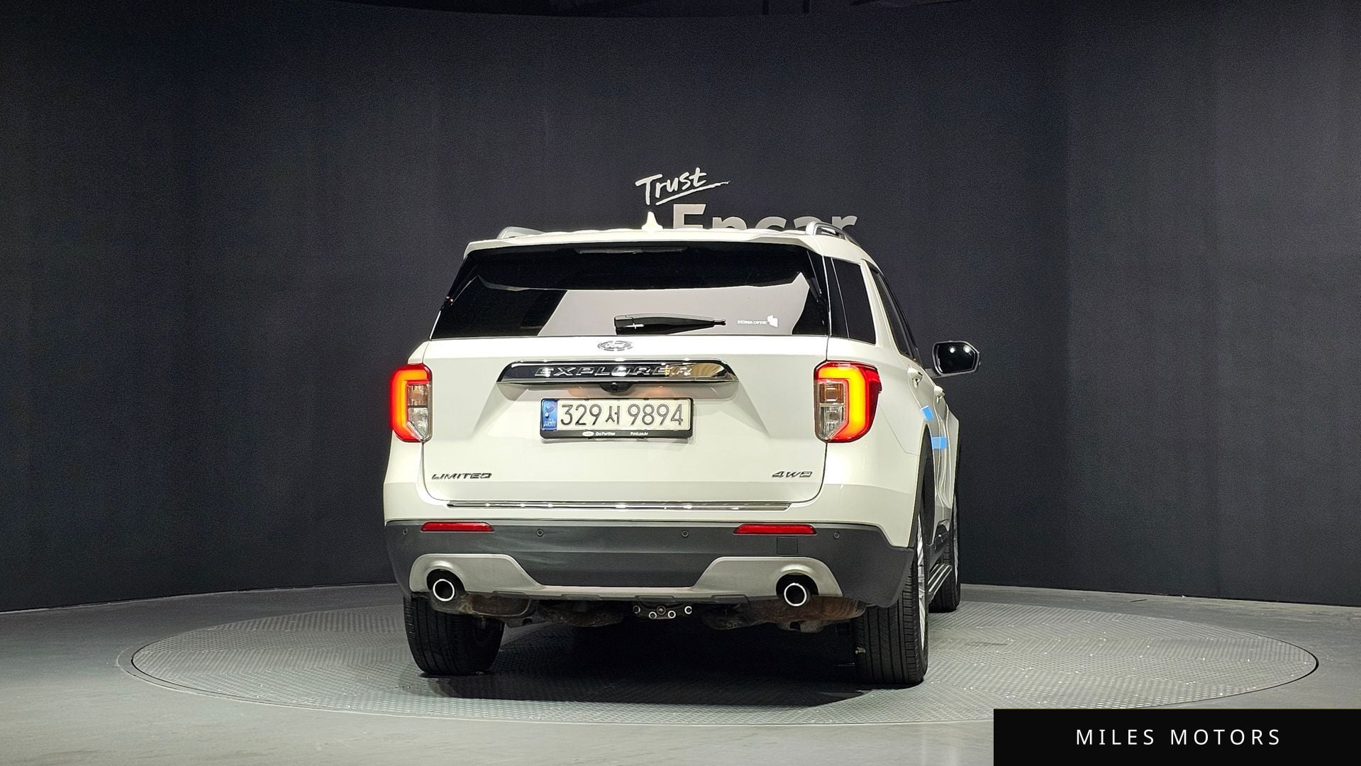 Ford Explorer 2021 — миниатюра 4