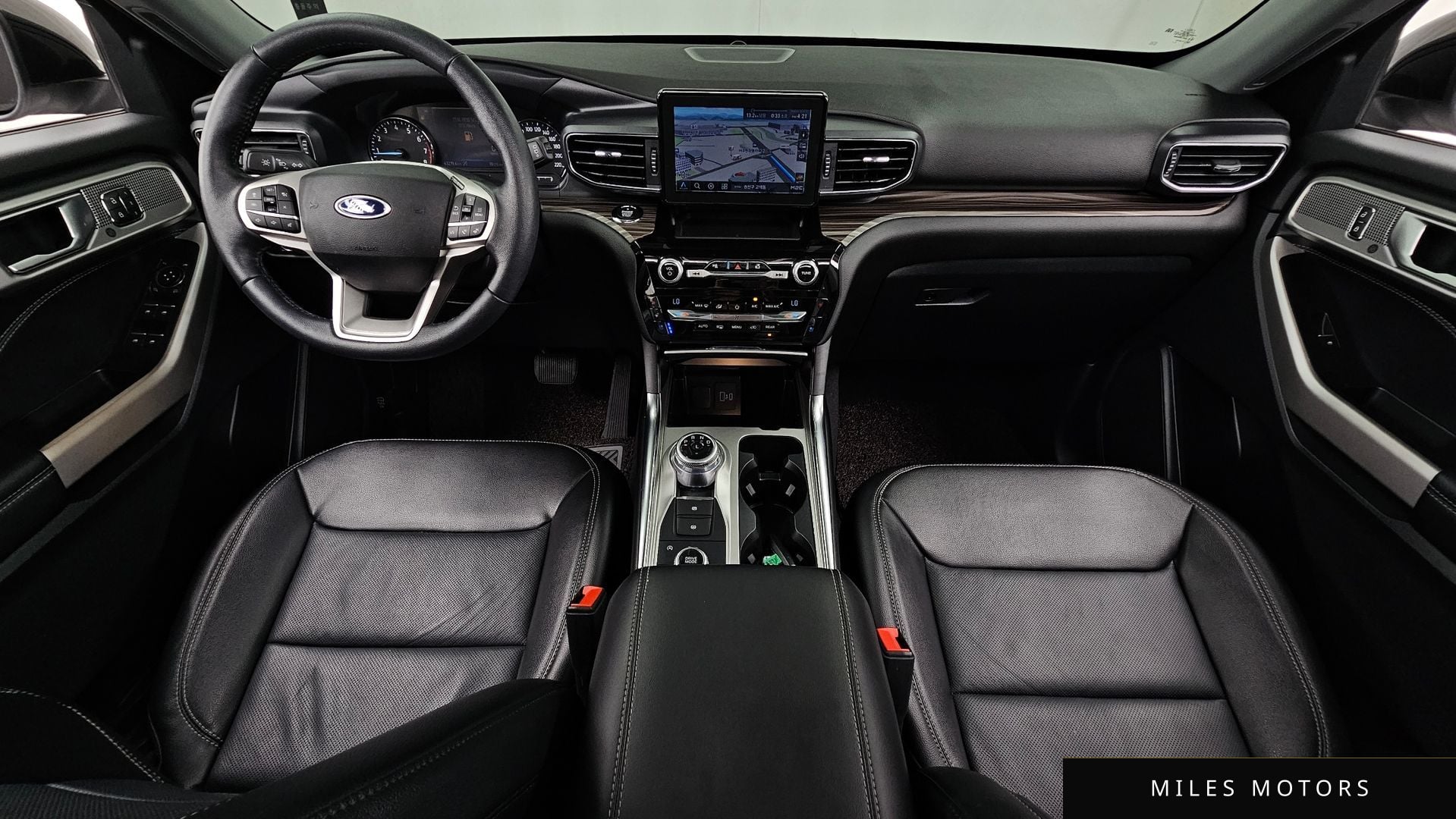 Ford Explorer 2021 — миниатюра 10