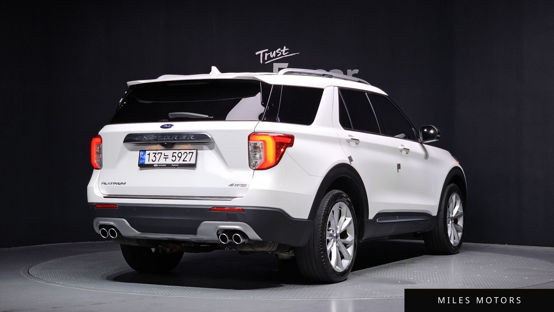 Ford Explorer 2022 — миниатюра 2