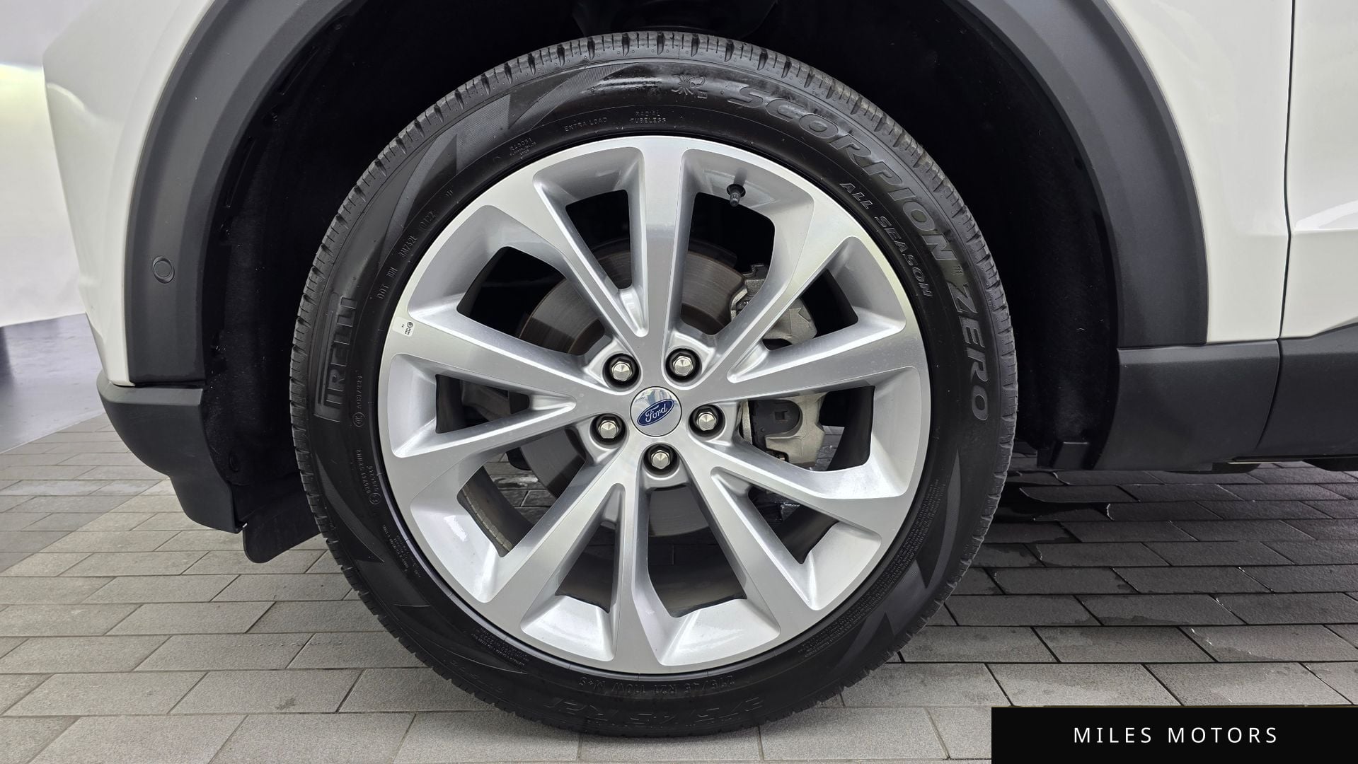 Ford Explorer 2022 — миниатюра 5