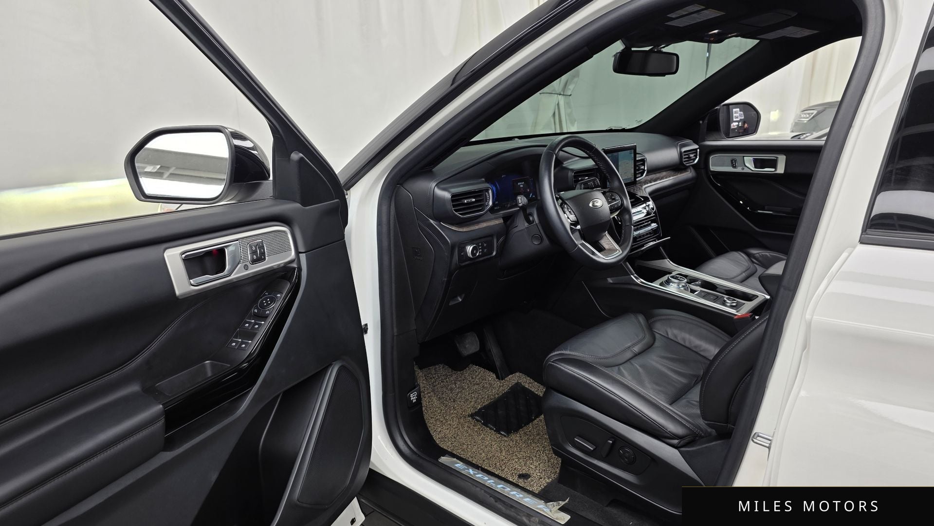 Ford Explorer 2022 — миниатюра 10