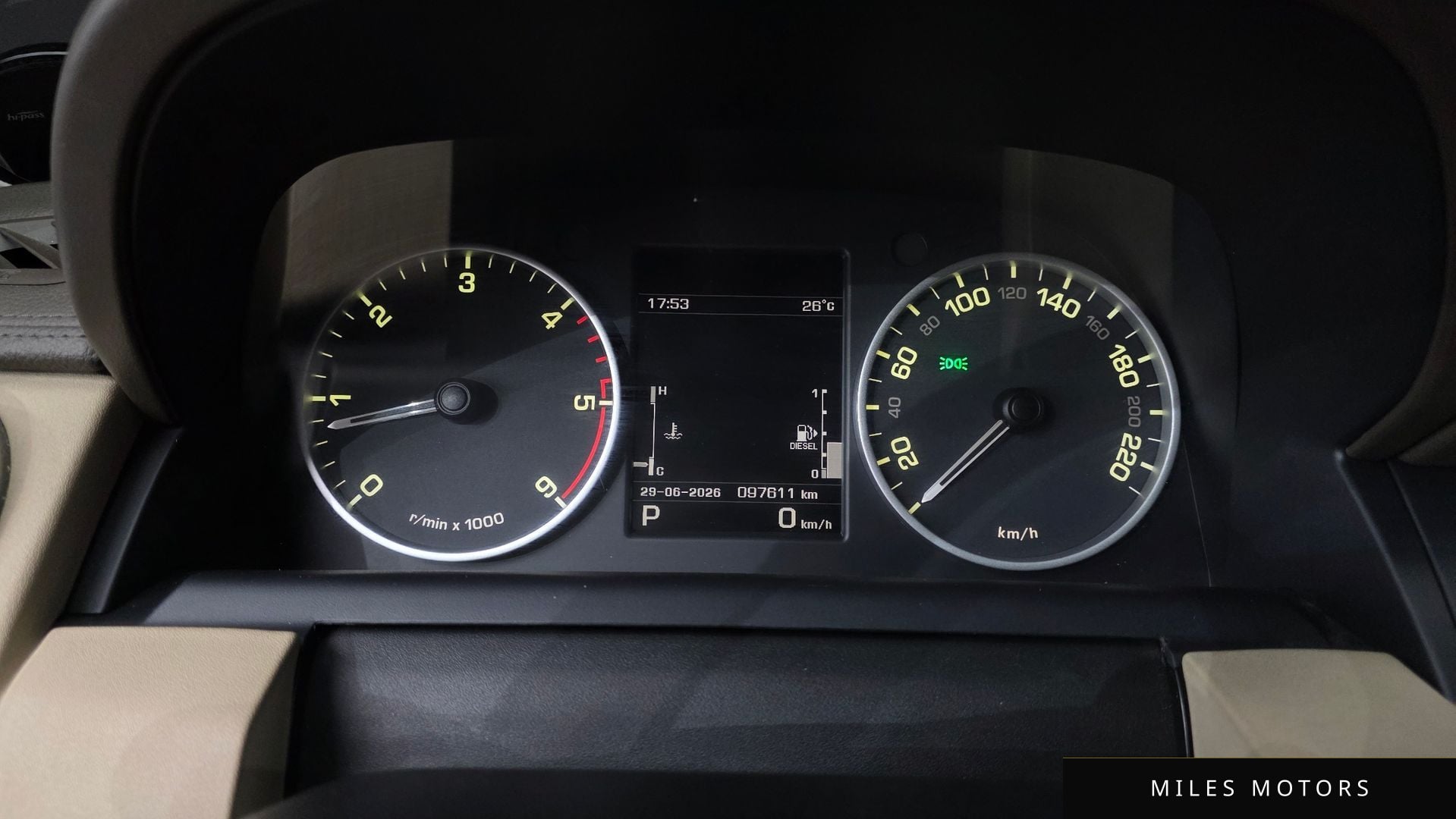 Land Rover Discovery 2013 — миниатюра 8