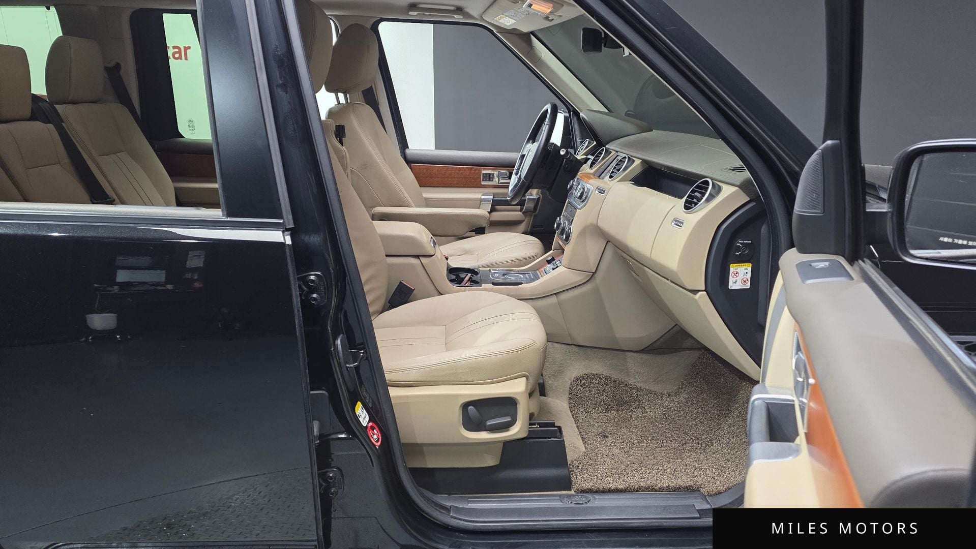 Land Rover Discovery 2013 — миниатюра 11