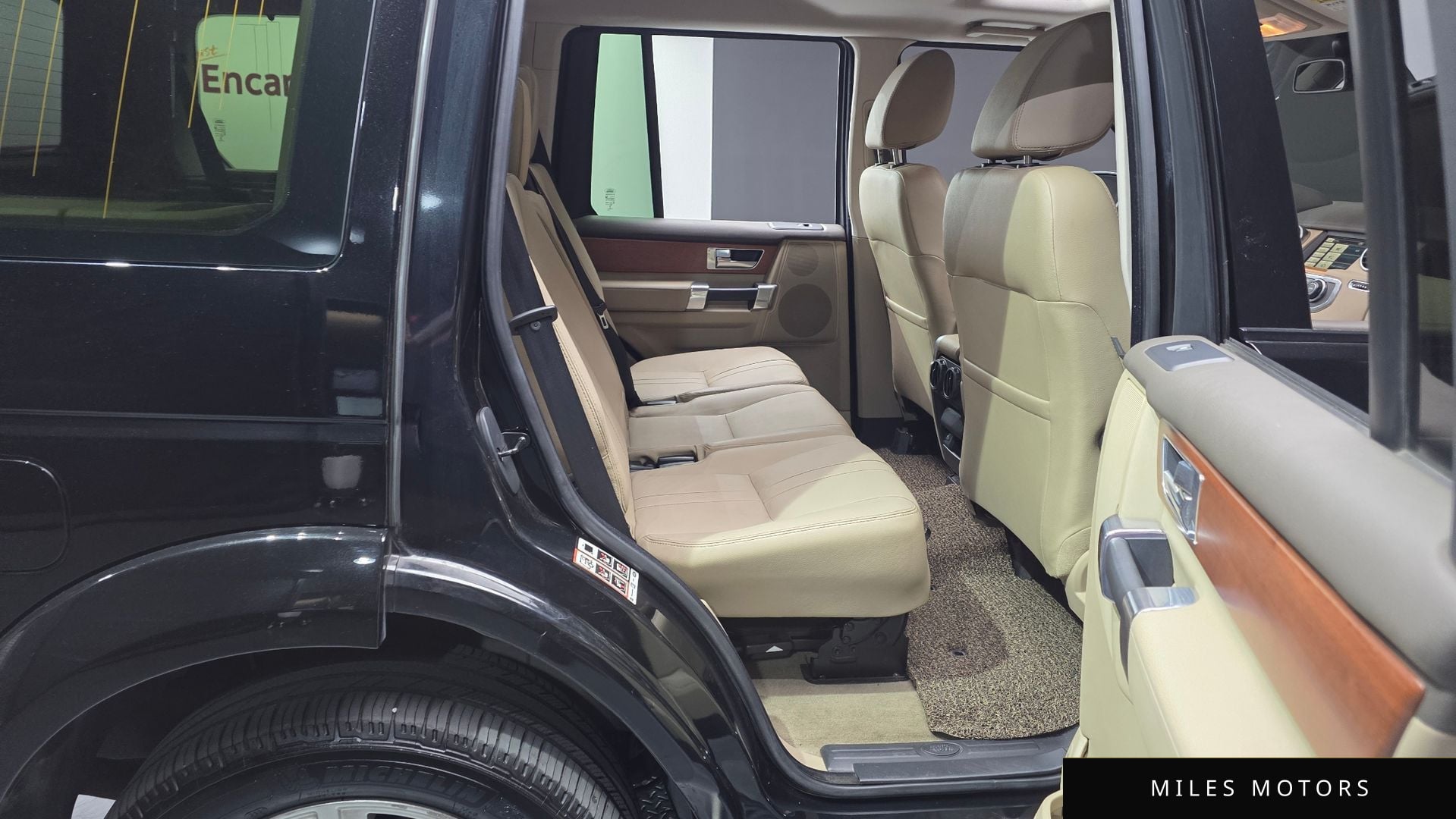 Land Rover Discovery 2013 — миниатюра 12