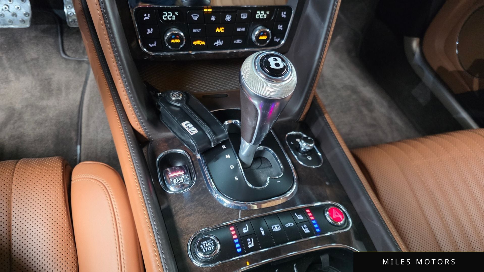 Bentley Flying Spur 2018 — миниатюра 9